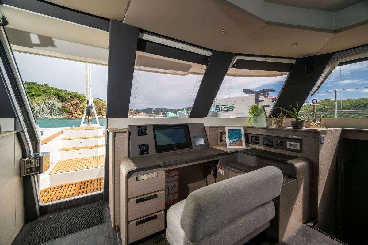 LYRA yacht image 16