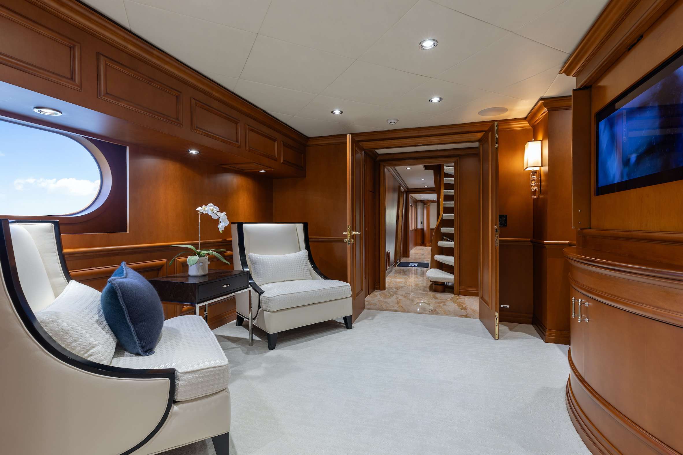 M3 yacht image 5