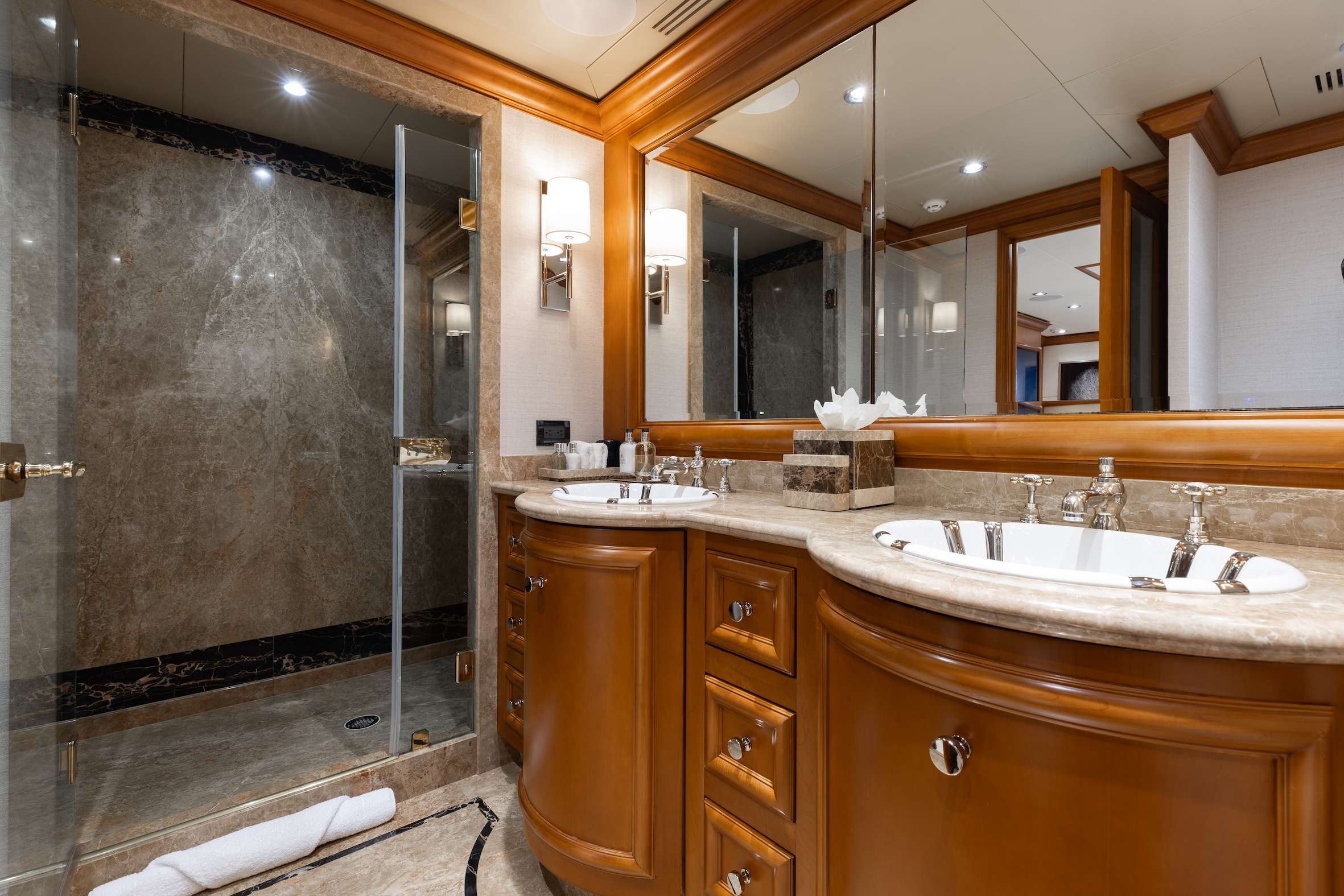 M3 yacht image 9
