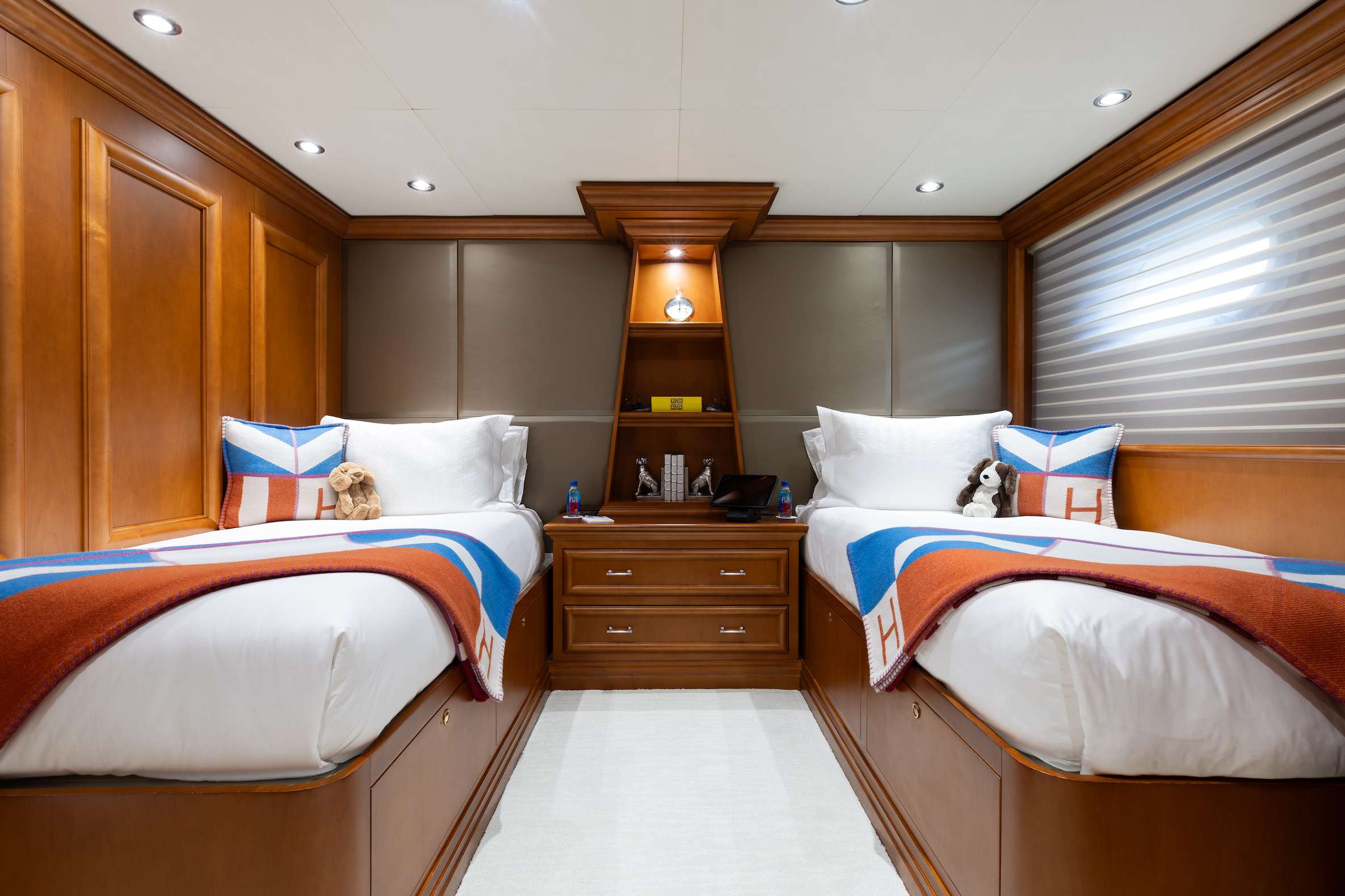 M3 yacht image 13