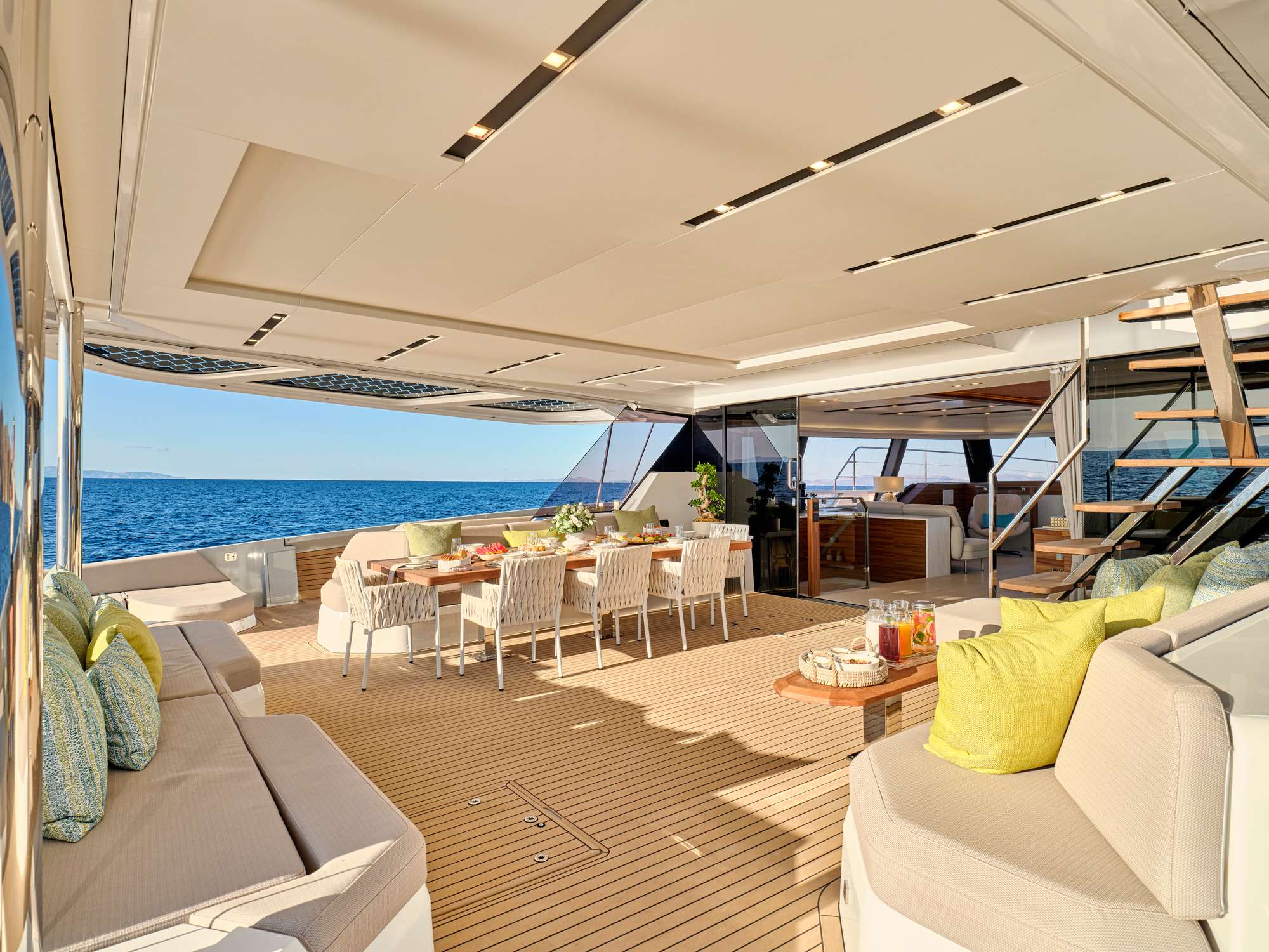 MAGIC MOMENTS yacht image 4