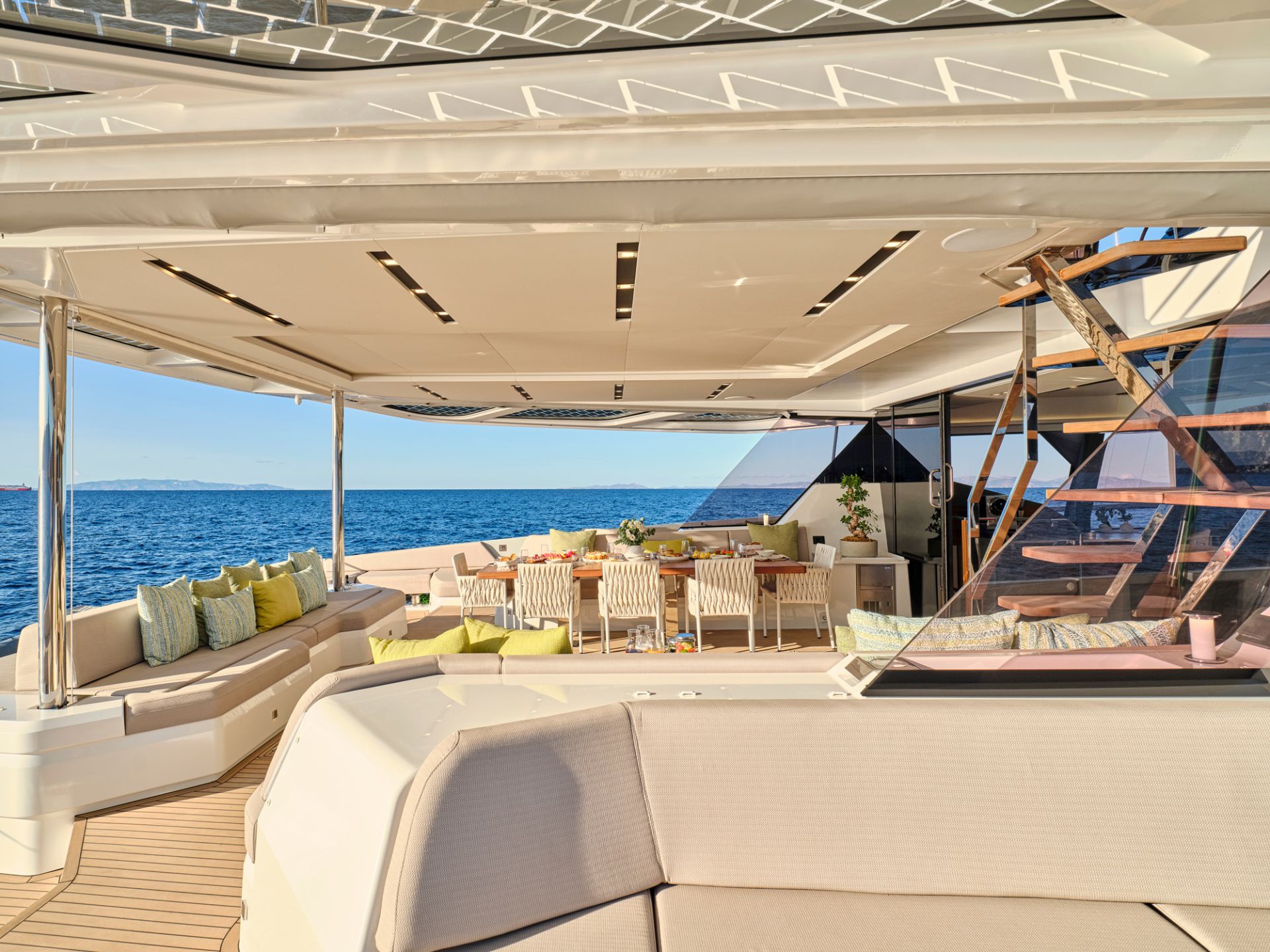 Aft deck - Sistership