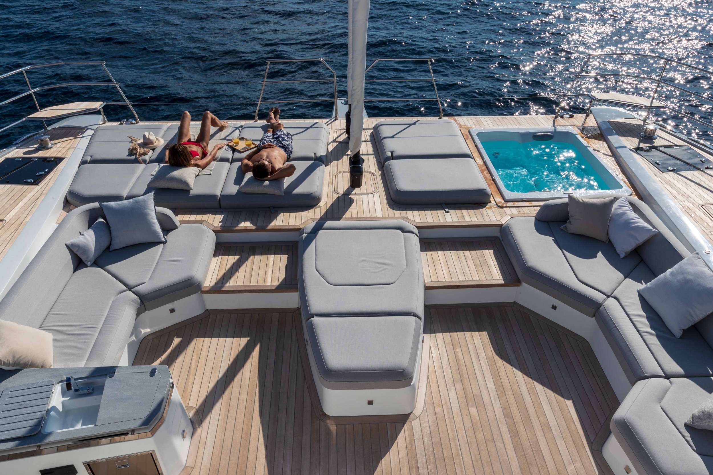 MAGIC MOMENTS yacht image 10