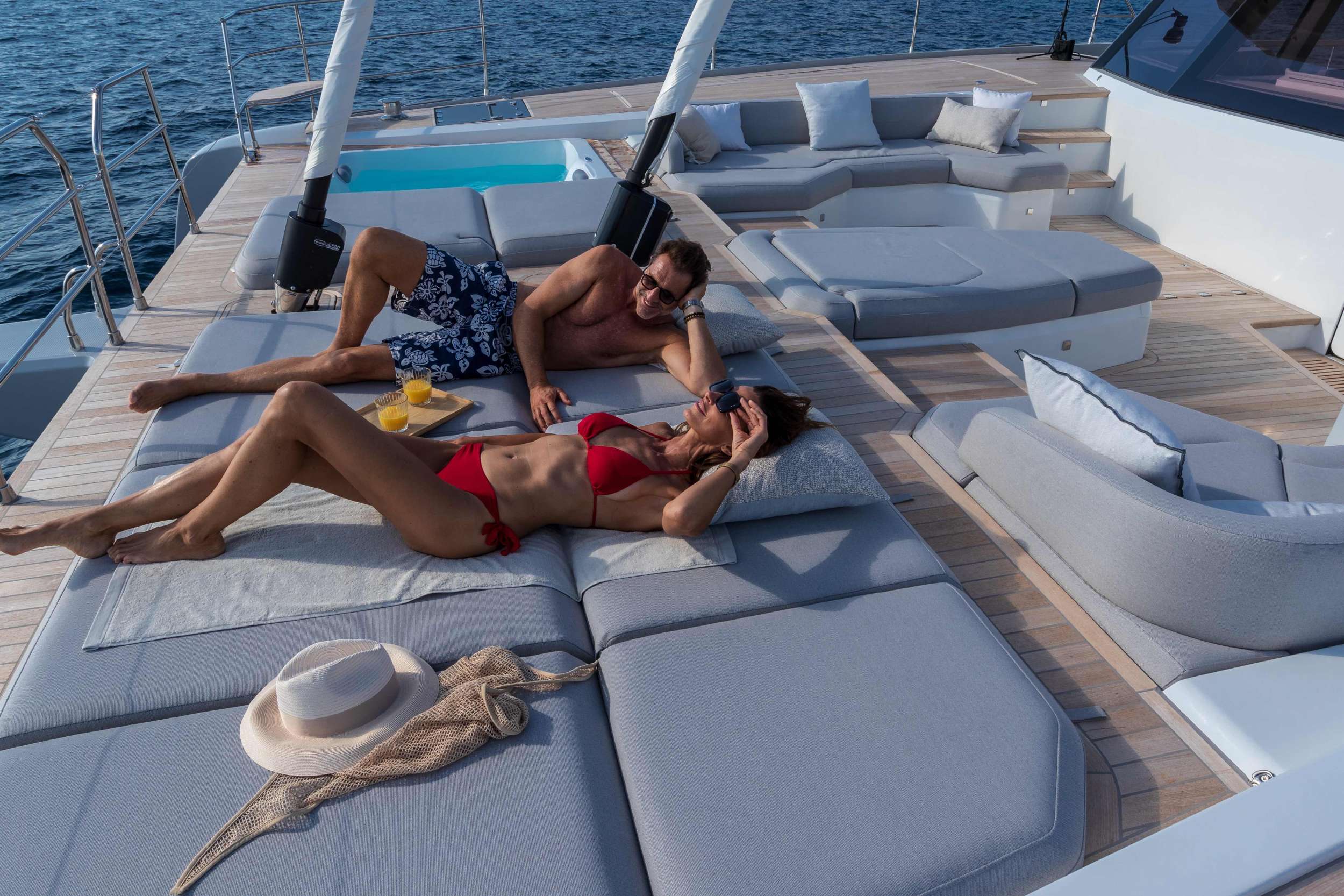 MAGIC MOMENTS yacht image 11