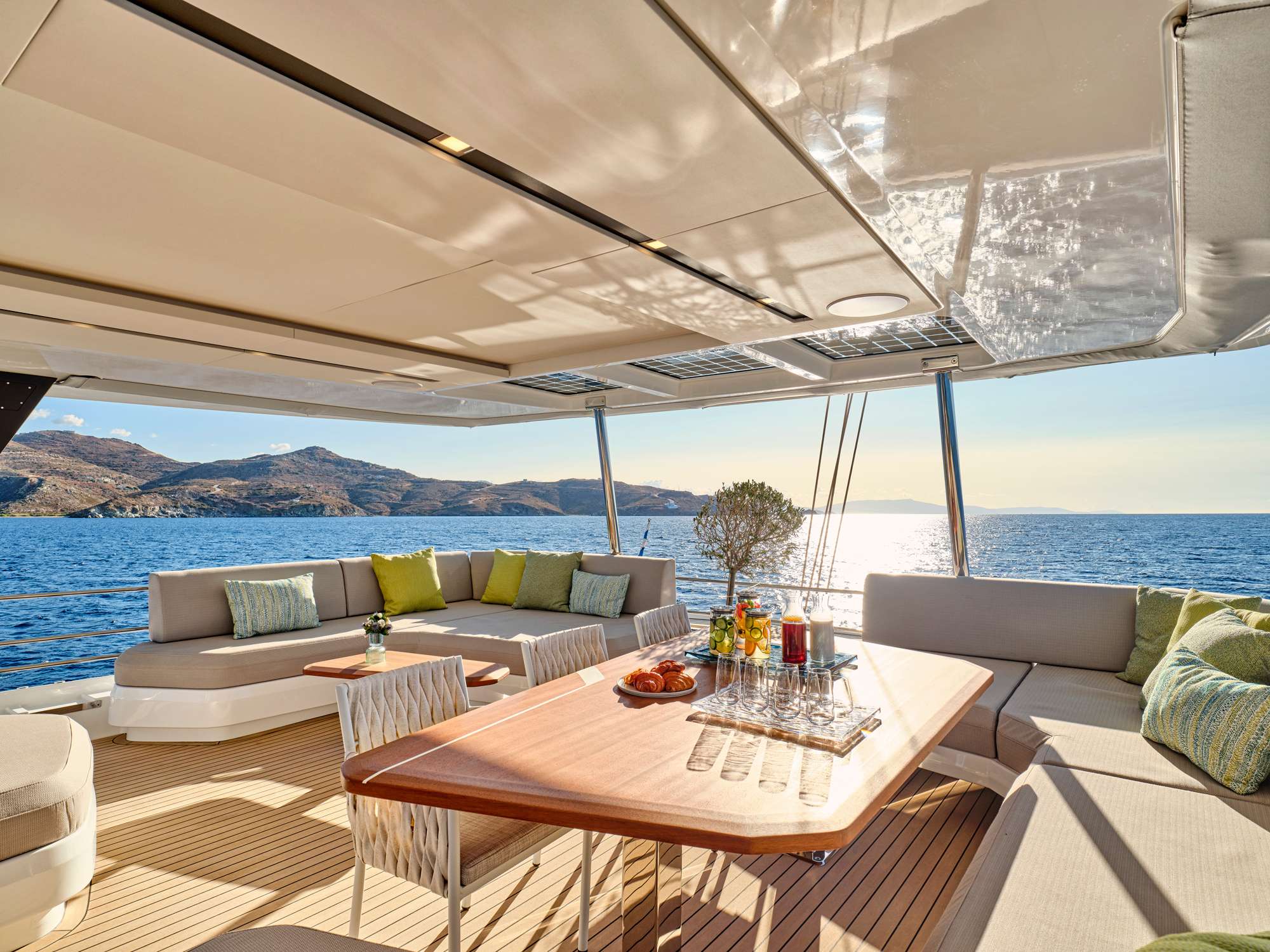 MAGIC MOMENTS yacht image 13