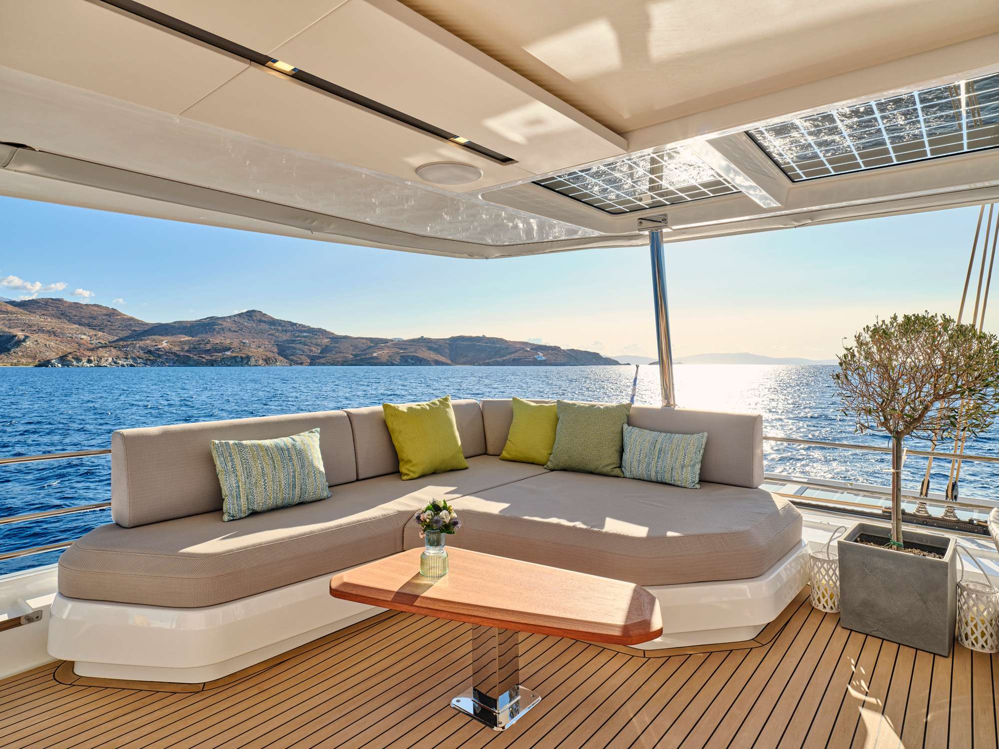 MAGIC MOMENTS yacht image 16