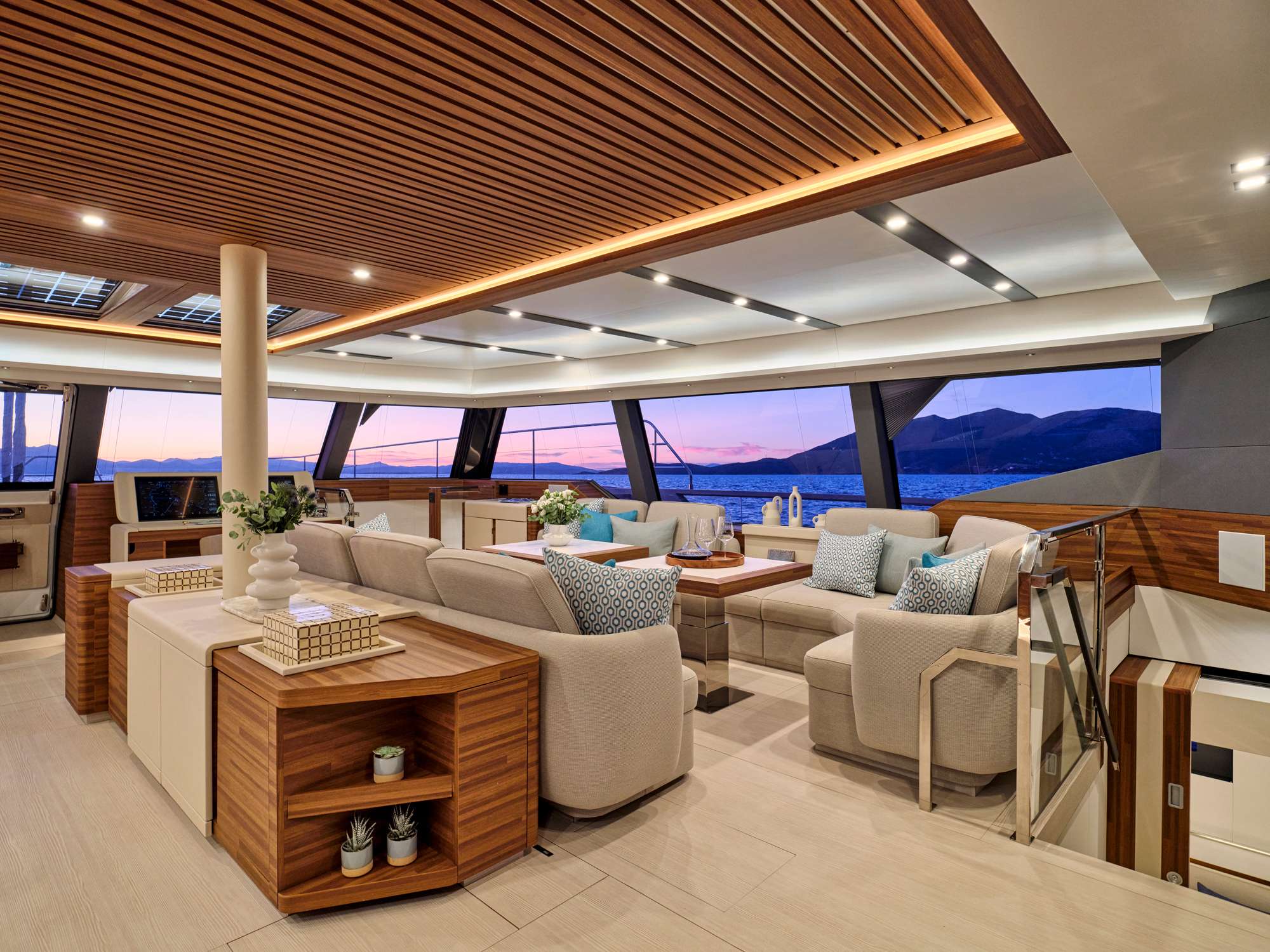 MAGIC MOMENTS yacht image 20