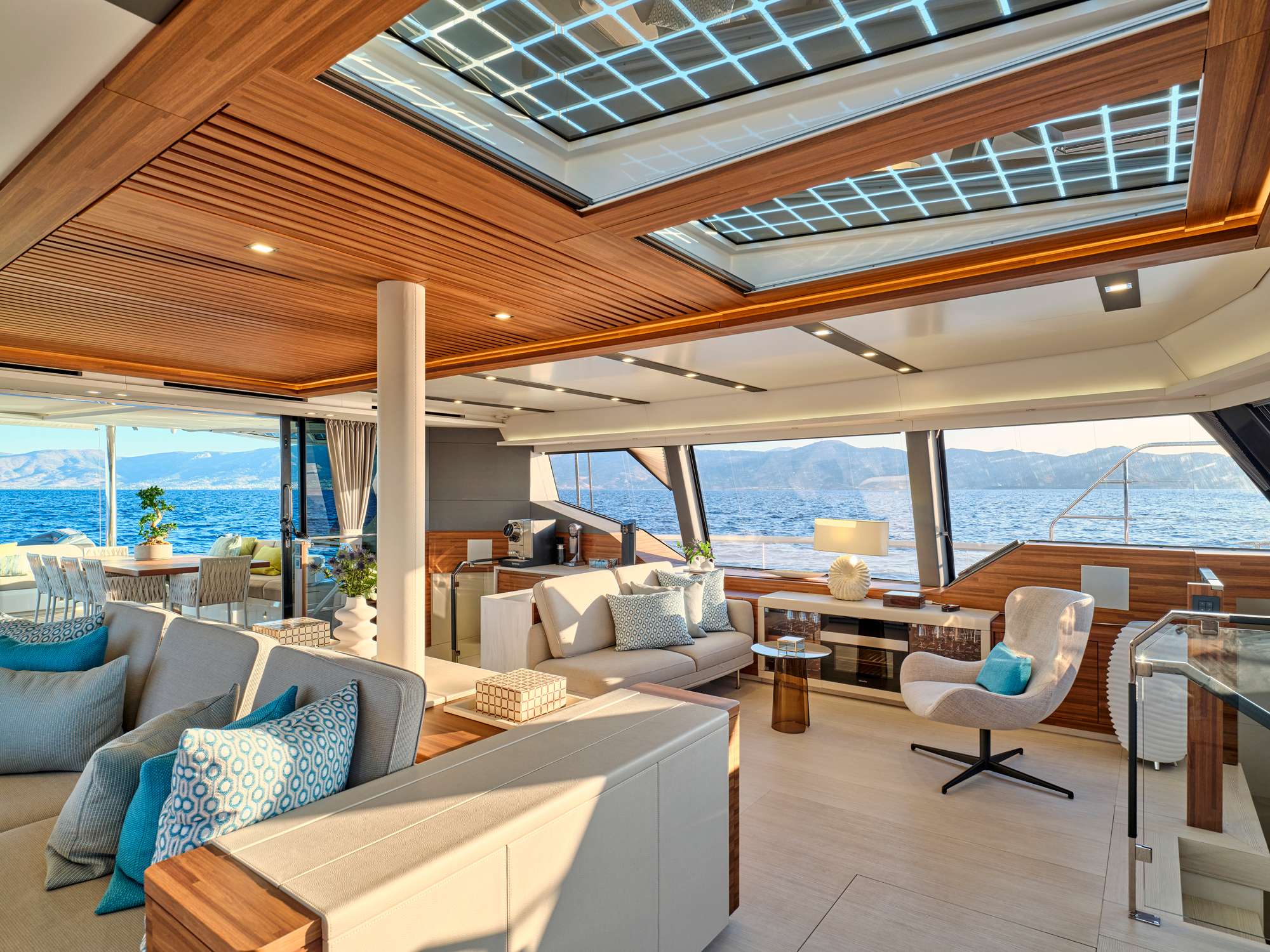 MAGIC MOMENTS yacht image 21