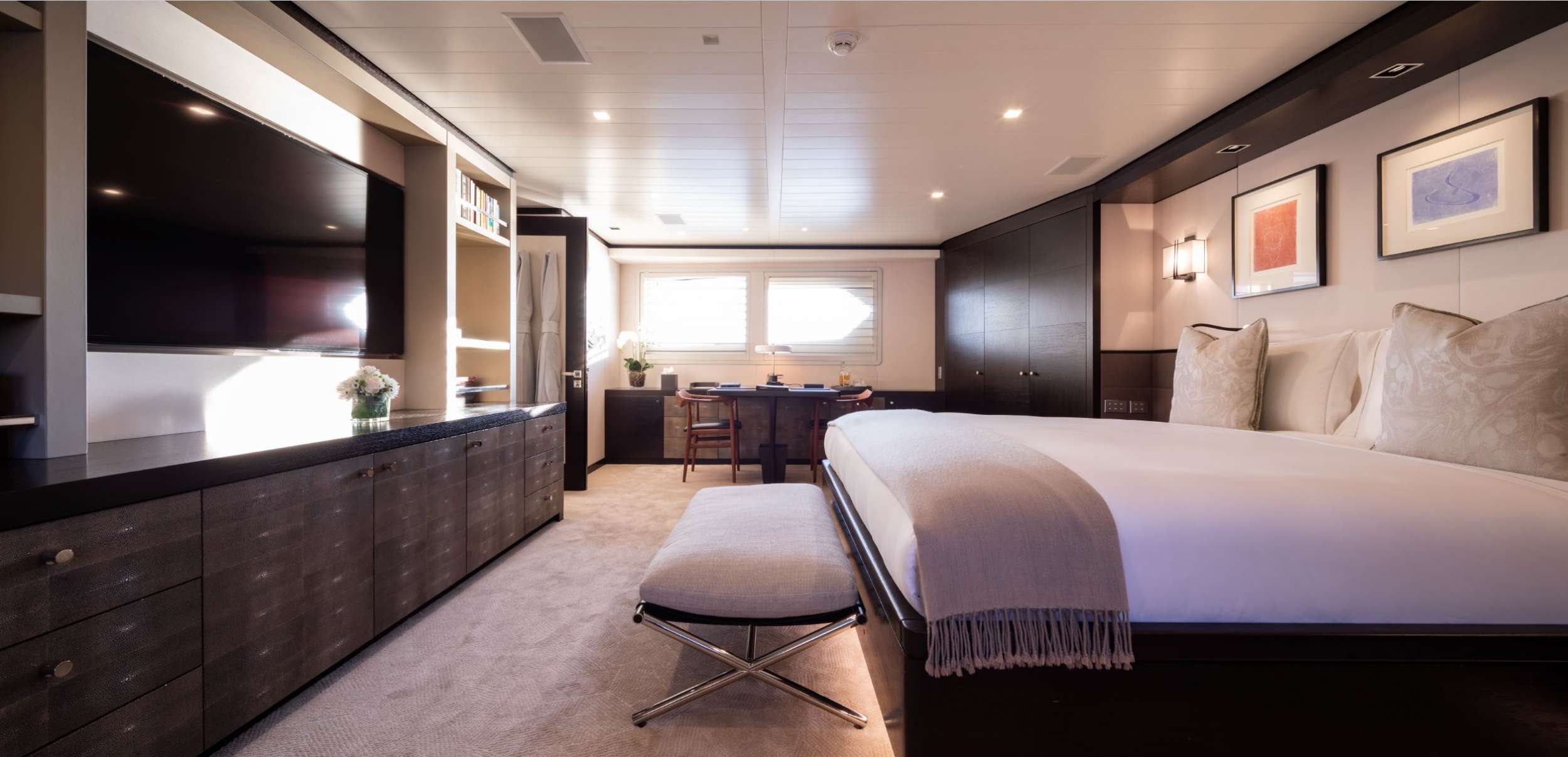 MIRAGE yacht image 6