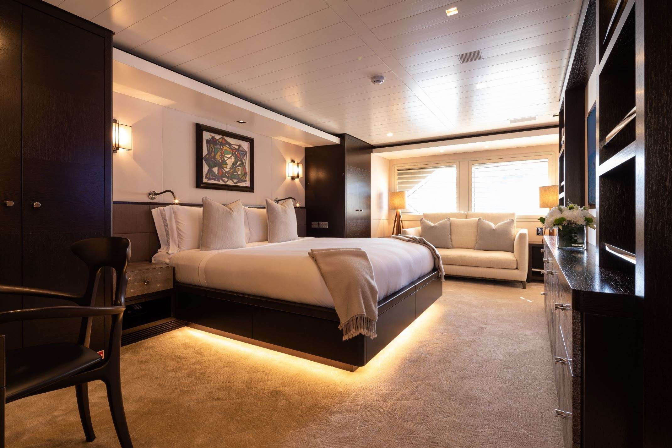 MIRAGE yacht image 8