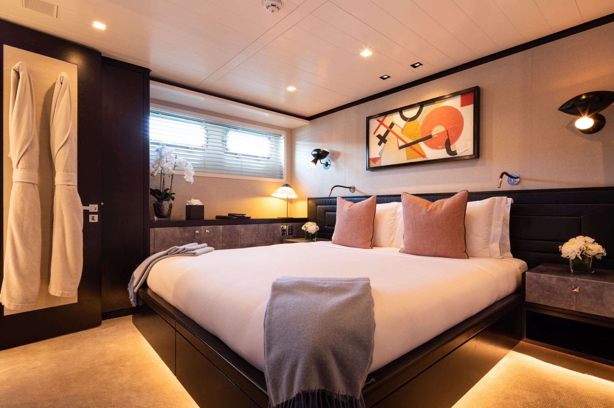 MIRAGE yacht image 9