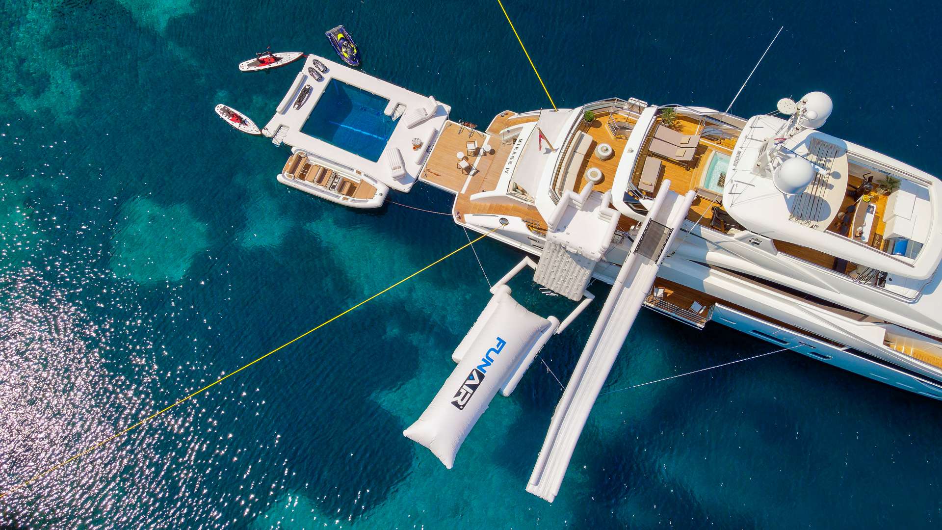 MIRAGE IV yacht image 3
