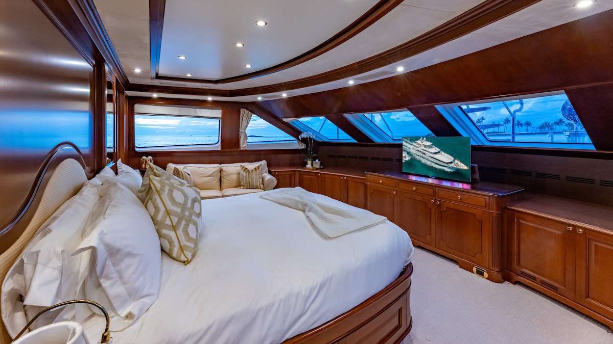 NAMASTE yacht image 7