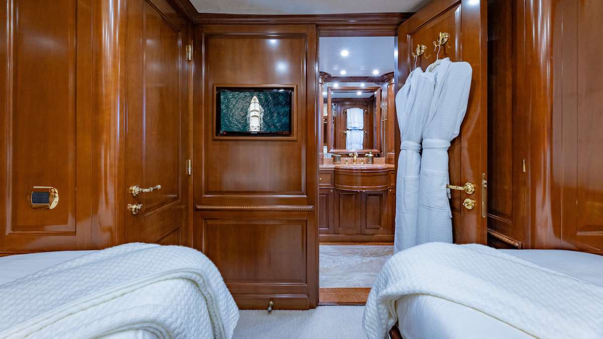 NAMASTE yacht image 13
