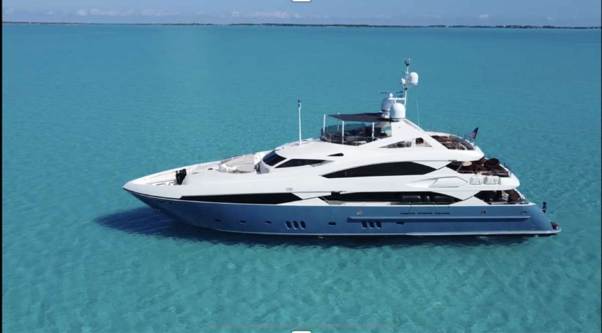 Natural 9 yacht image 1