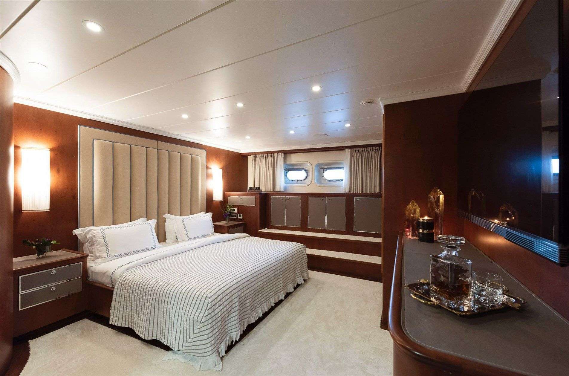OCEAN BREEZE yacht image 8
