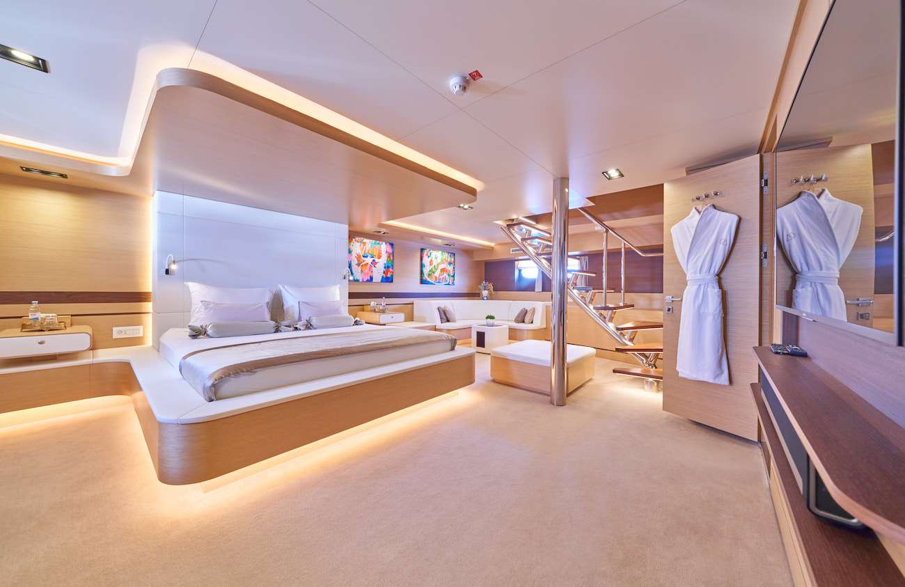 OMNIA yacht image 7