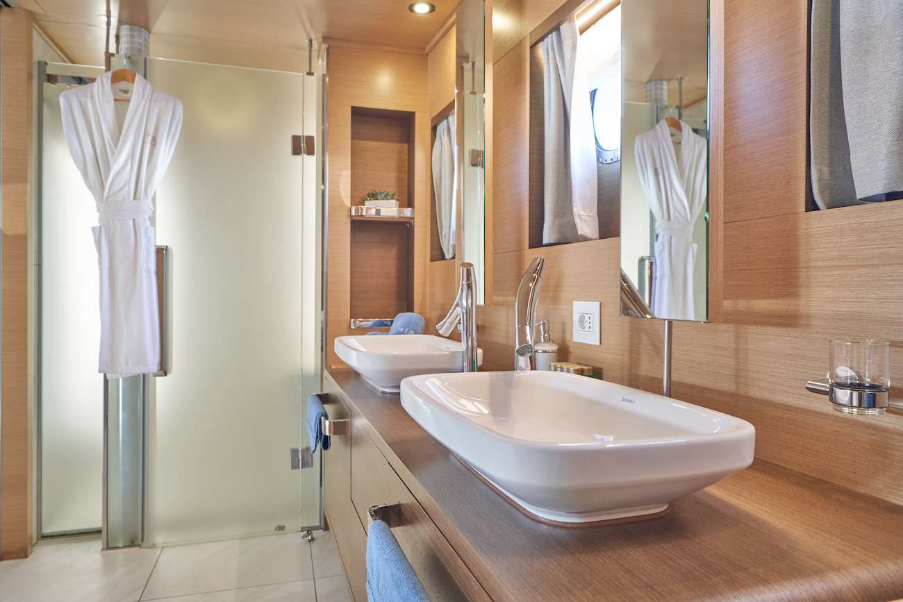 OMNIA yacht image 16