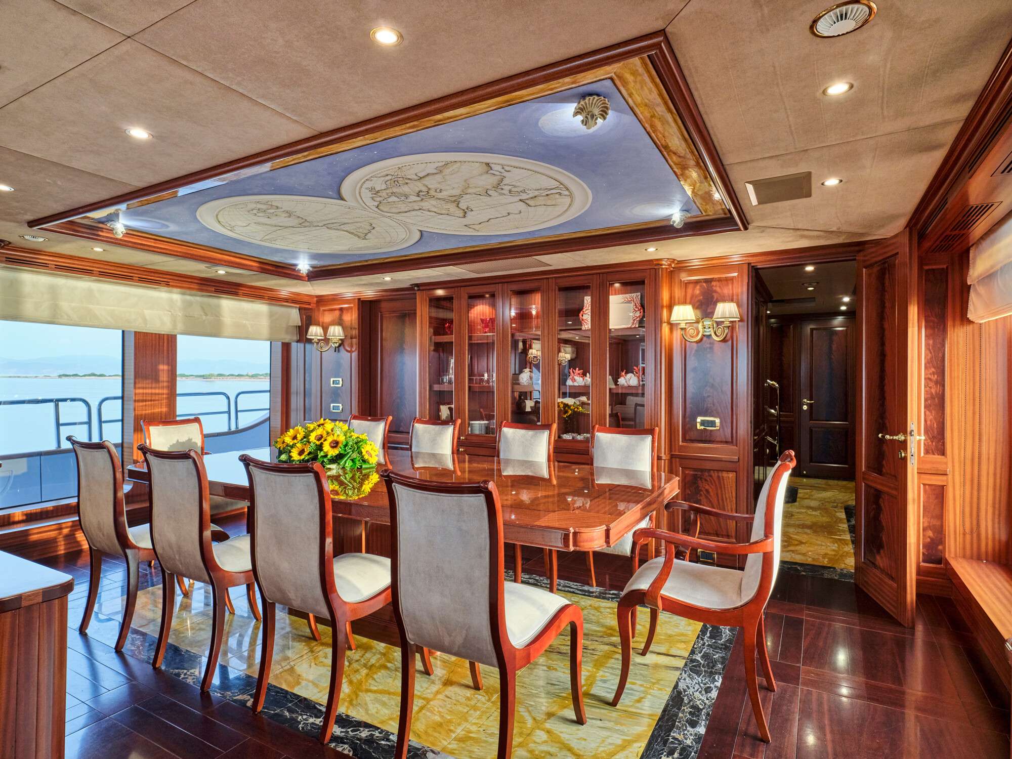 OPTION B yacht image 3