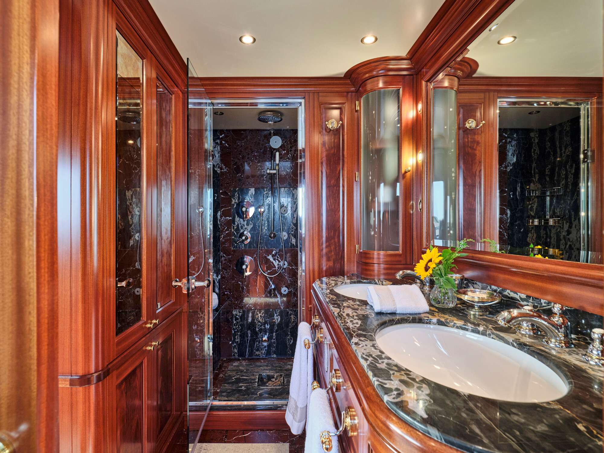OPTION B yacht image 7