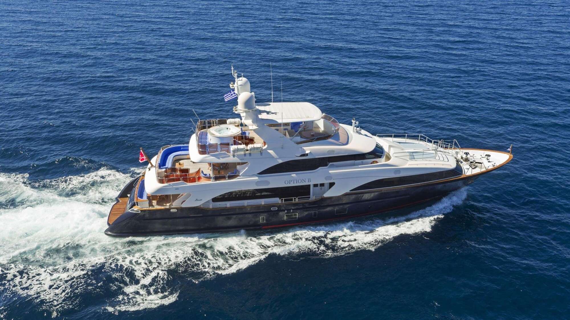 OPTION B yacht image 18