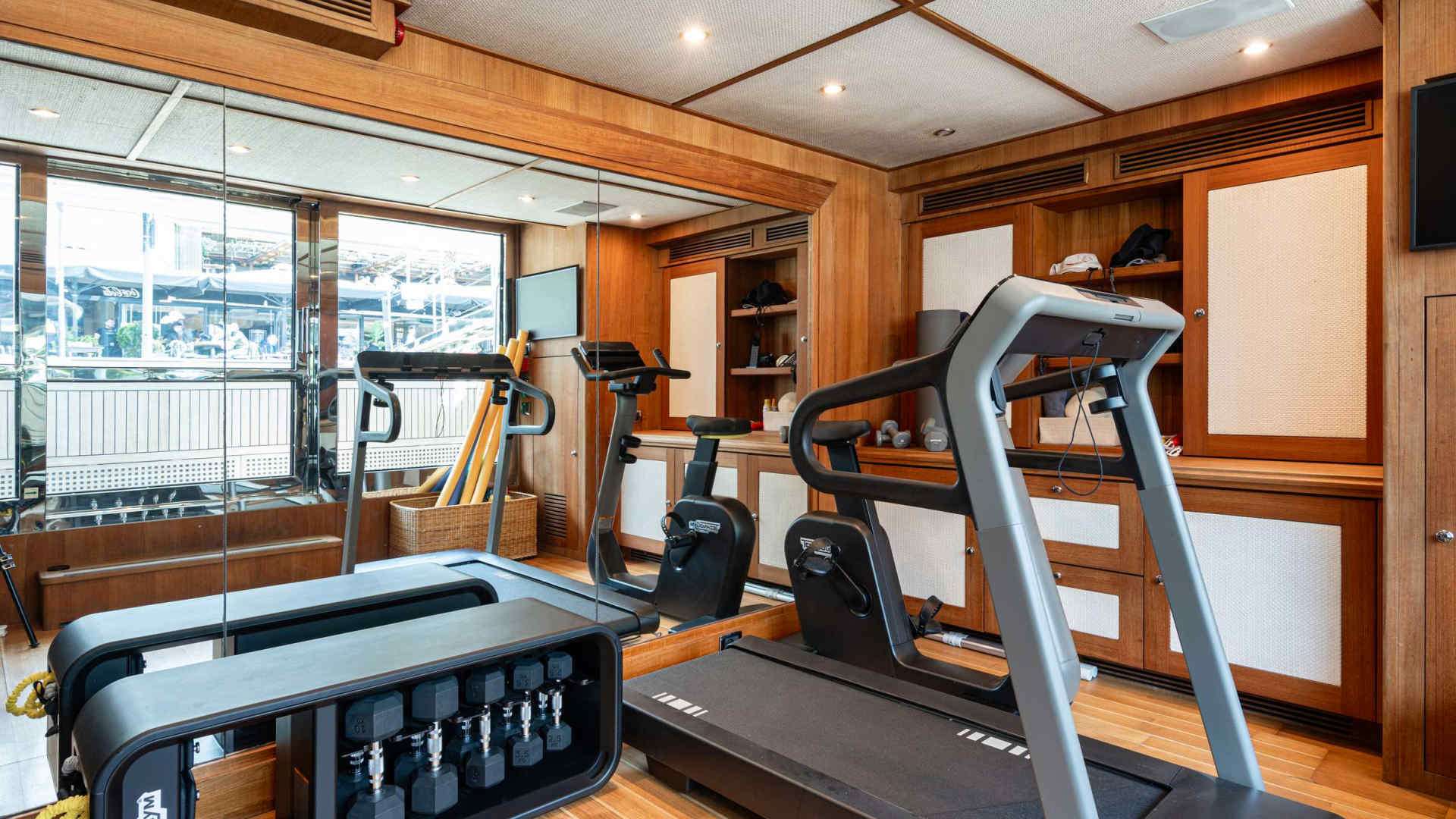 PALATIAL yacht image 16