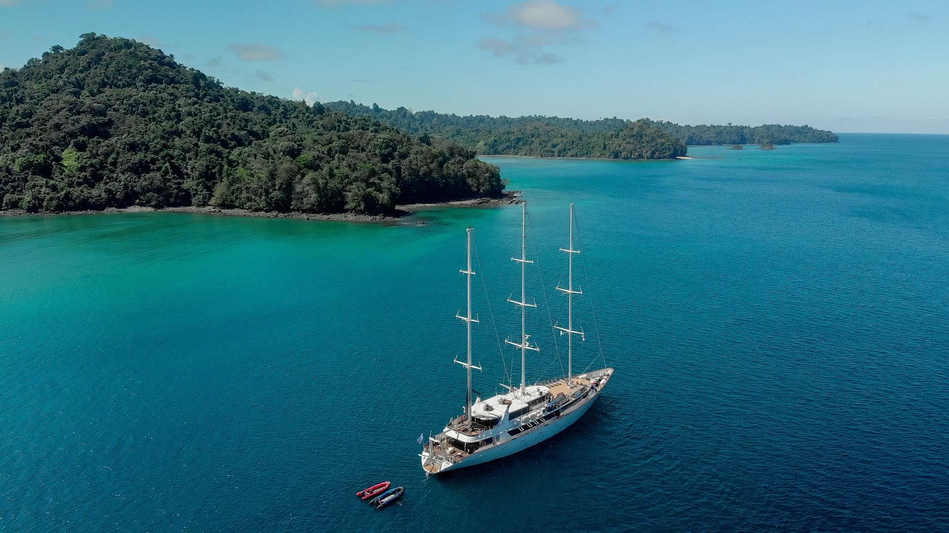 Panorama yacht image 1