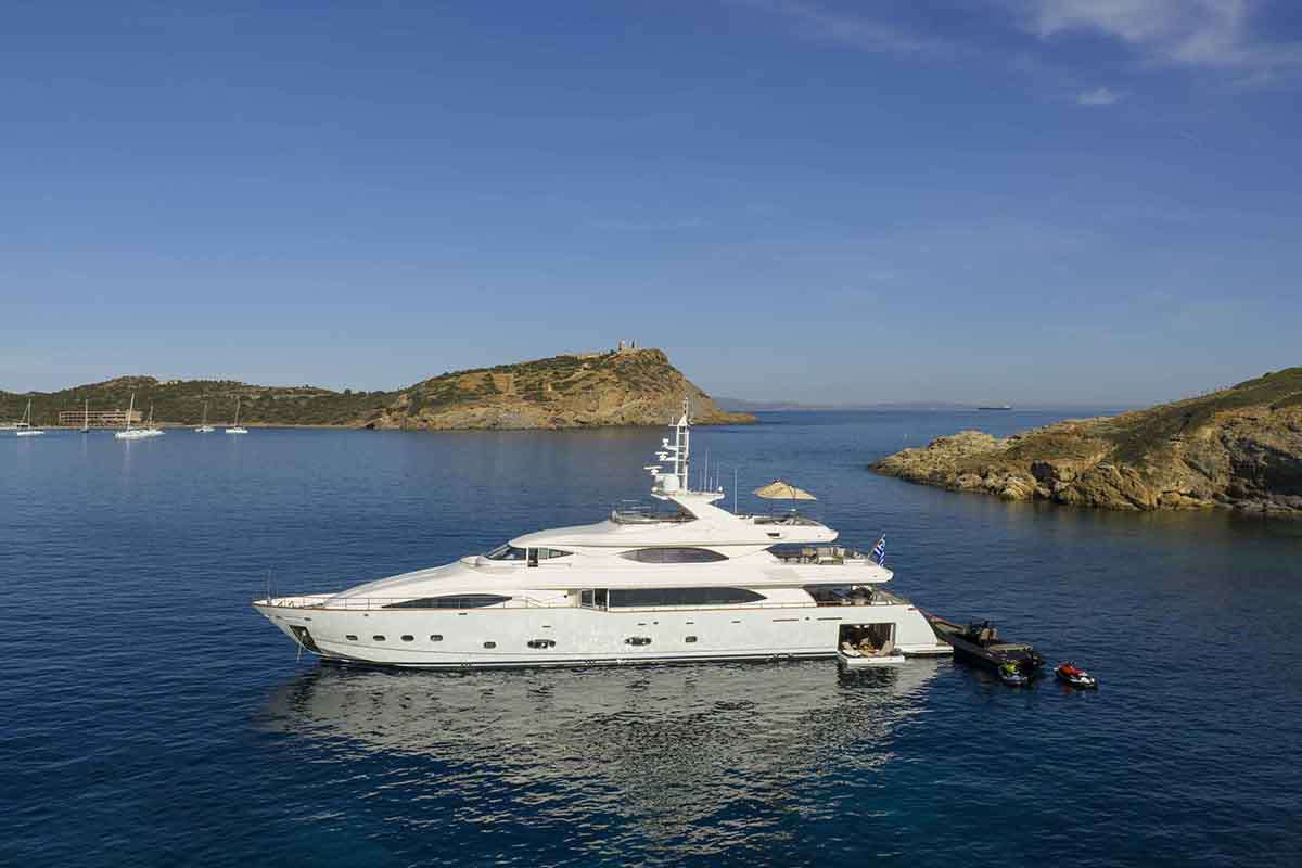 PARADISE yacht image 1