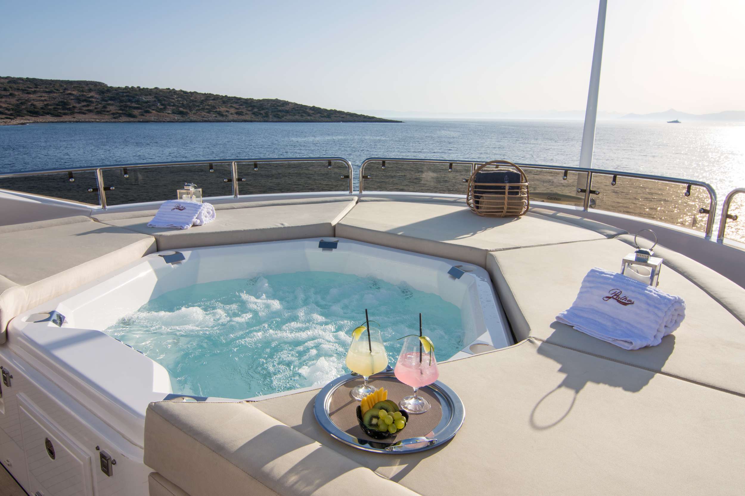 Deck Jacuzzi