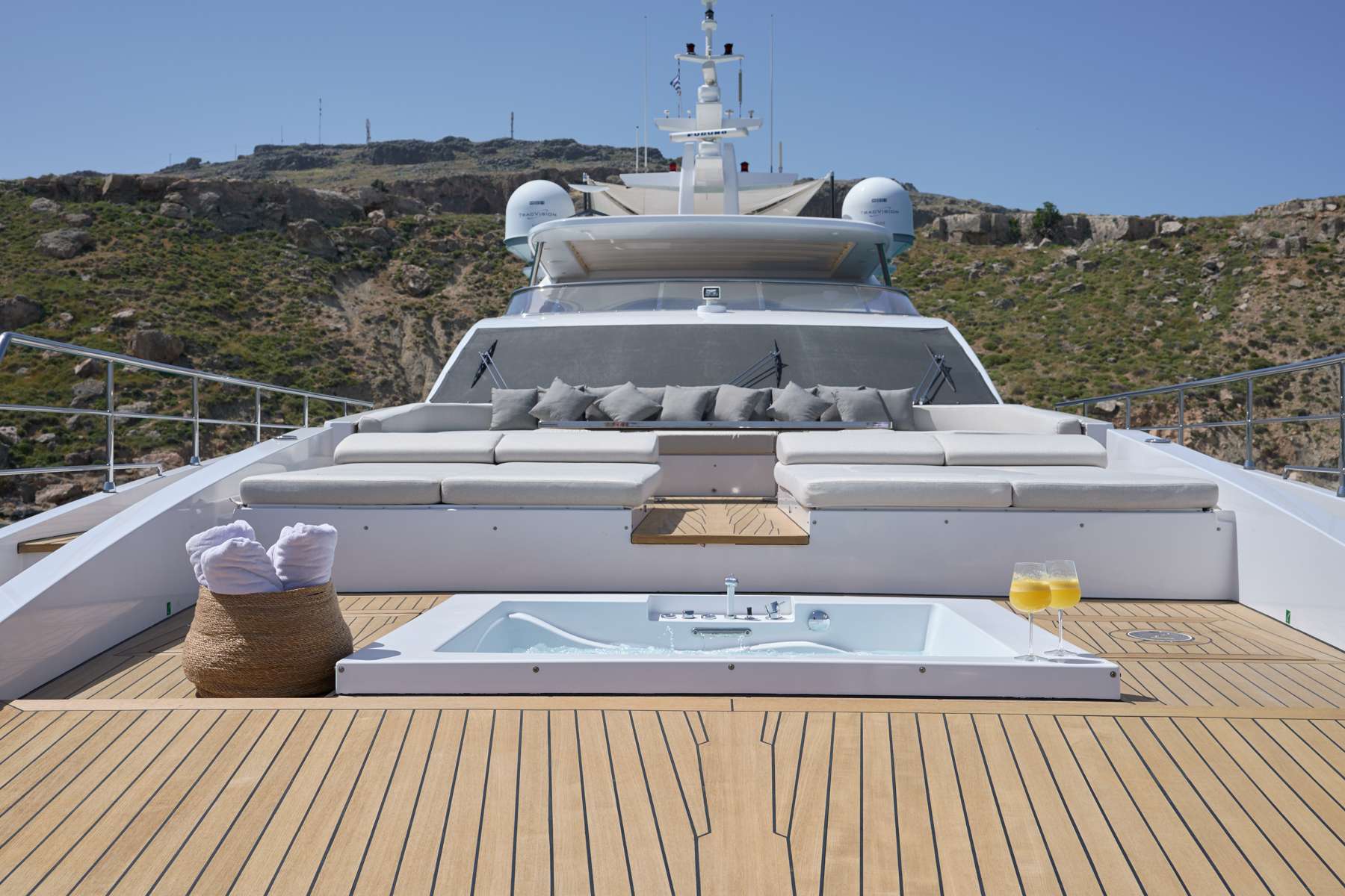 PURA VIDA yacht image 5