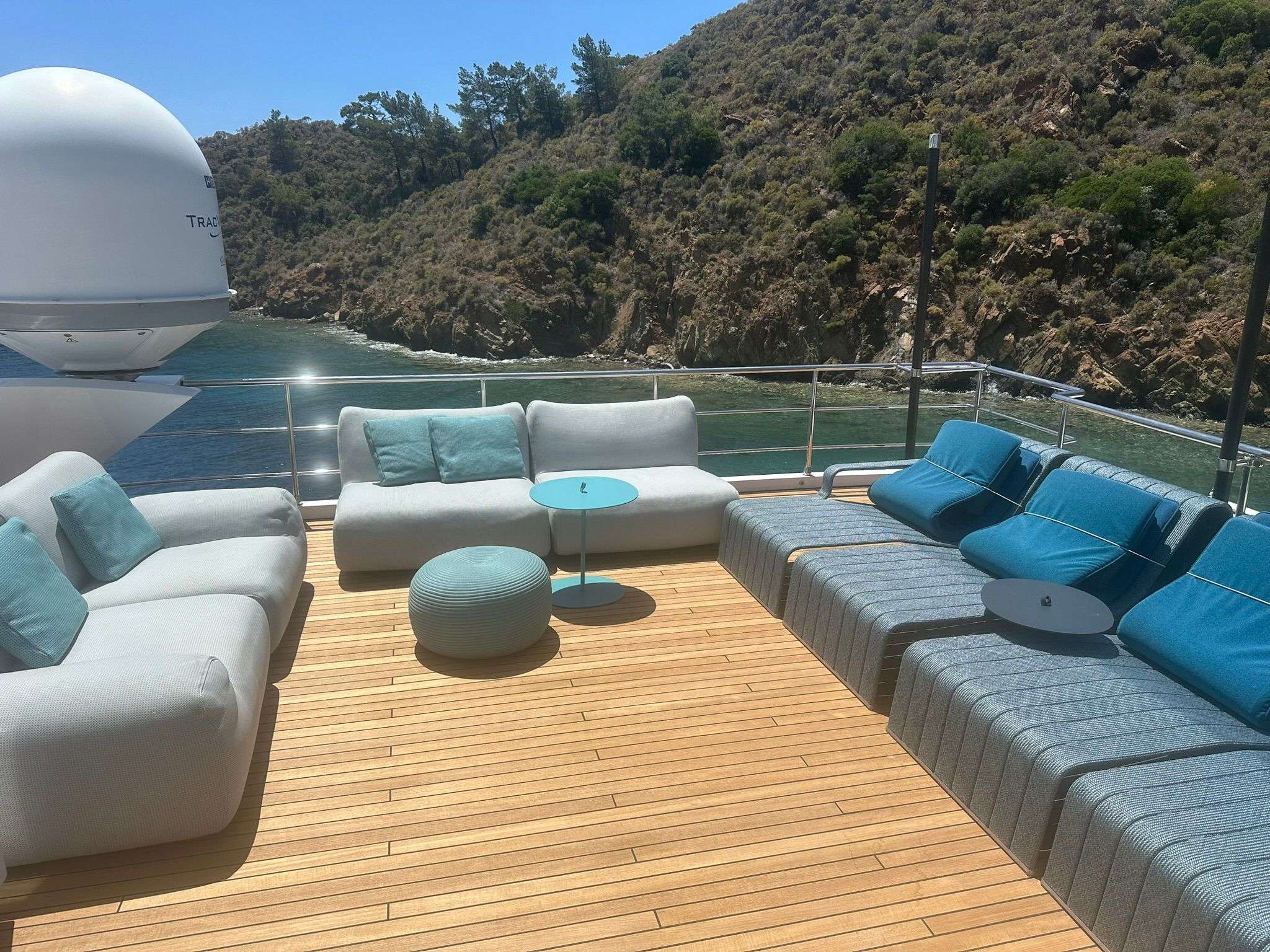 PURA VIDA yacht image 11