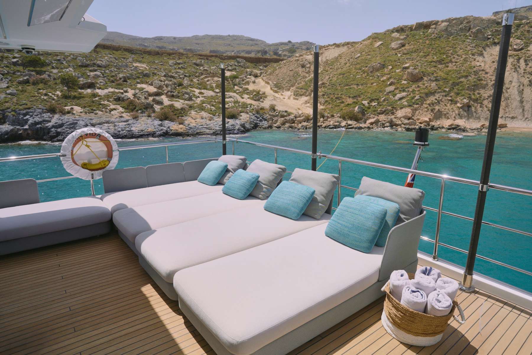 PURA VIDA yacht image 15
