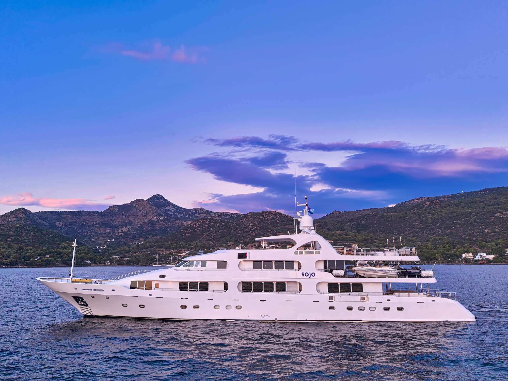 SOJO yacht image 1
