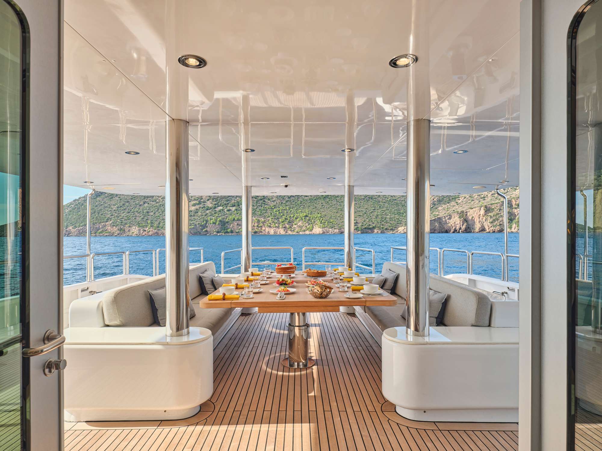 SOJO yacht image 4