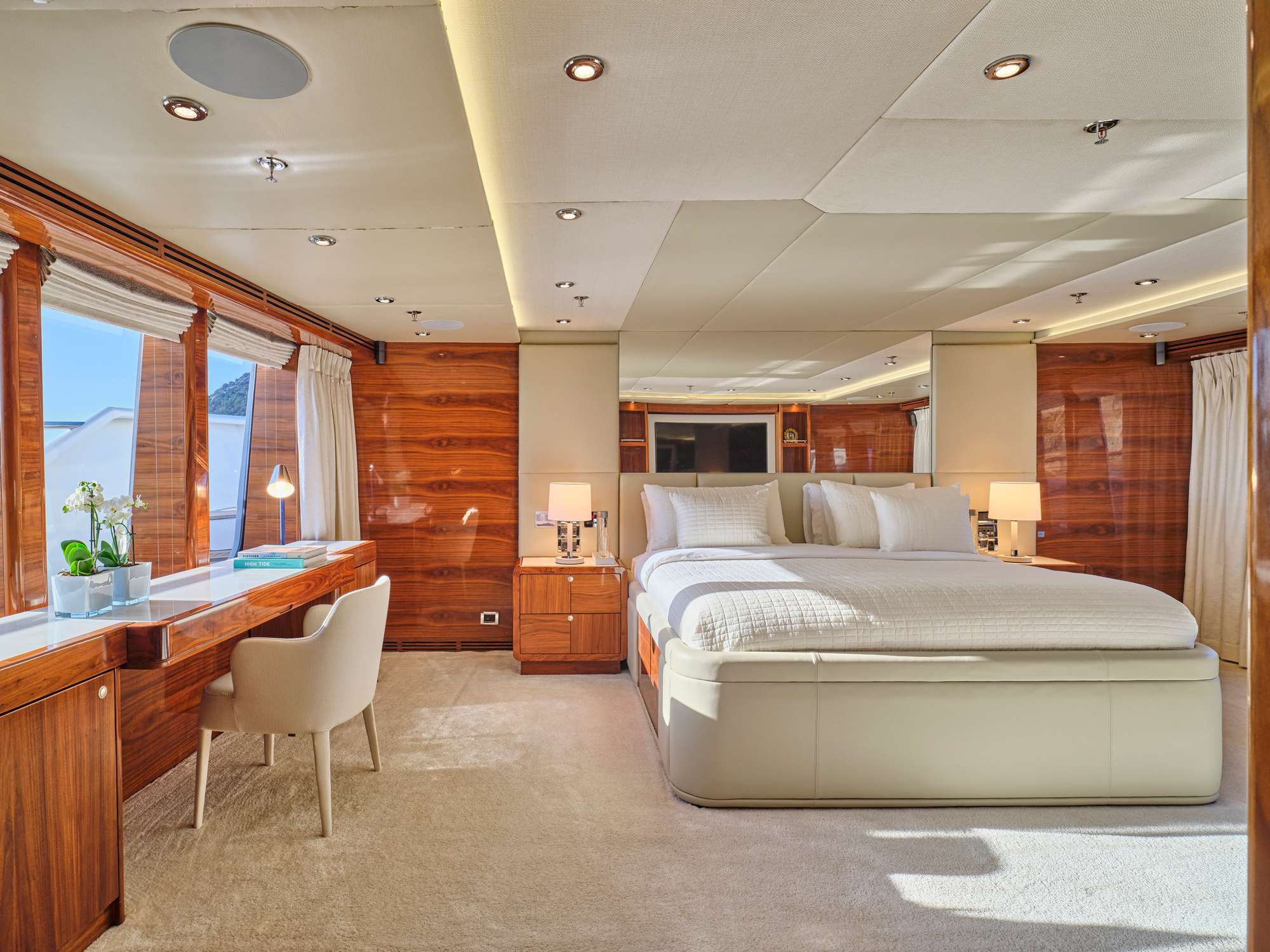 SOJO yacht image 6