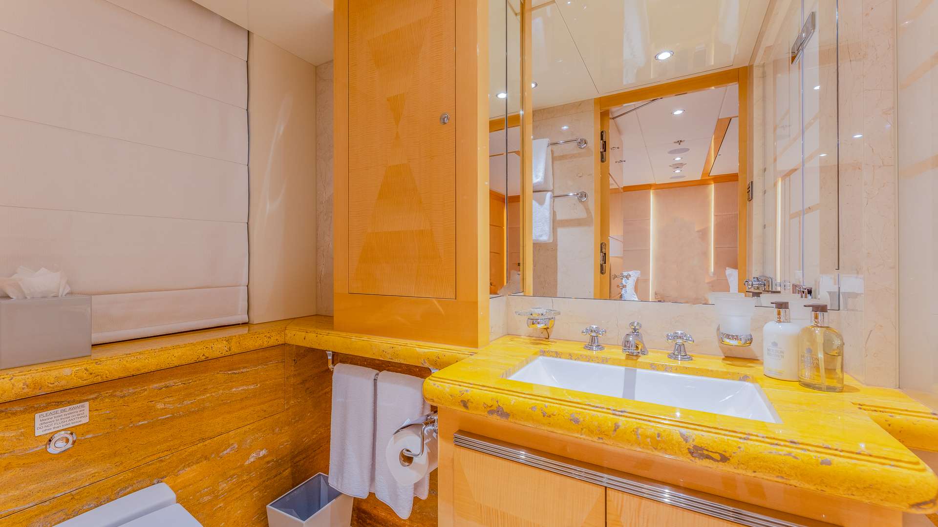 SOUTH yacht image 16