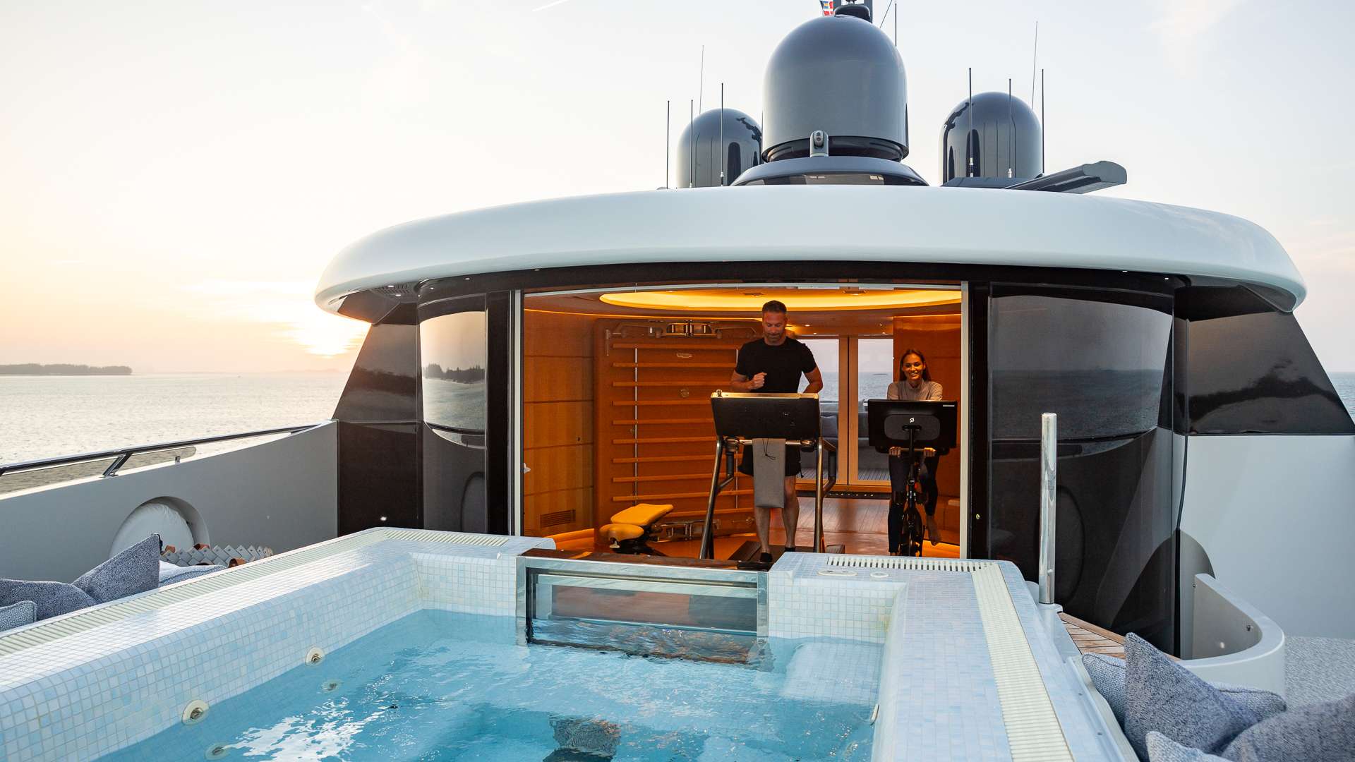 SOUTH yacht image 19
