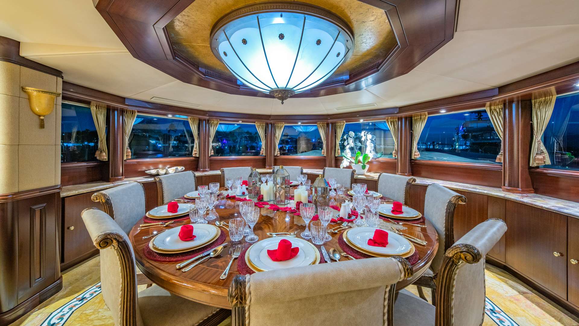 STARSHIP yacht image 5