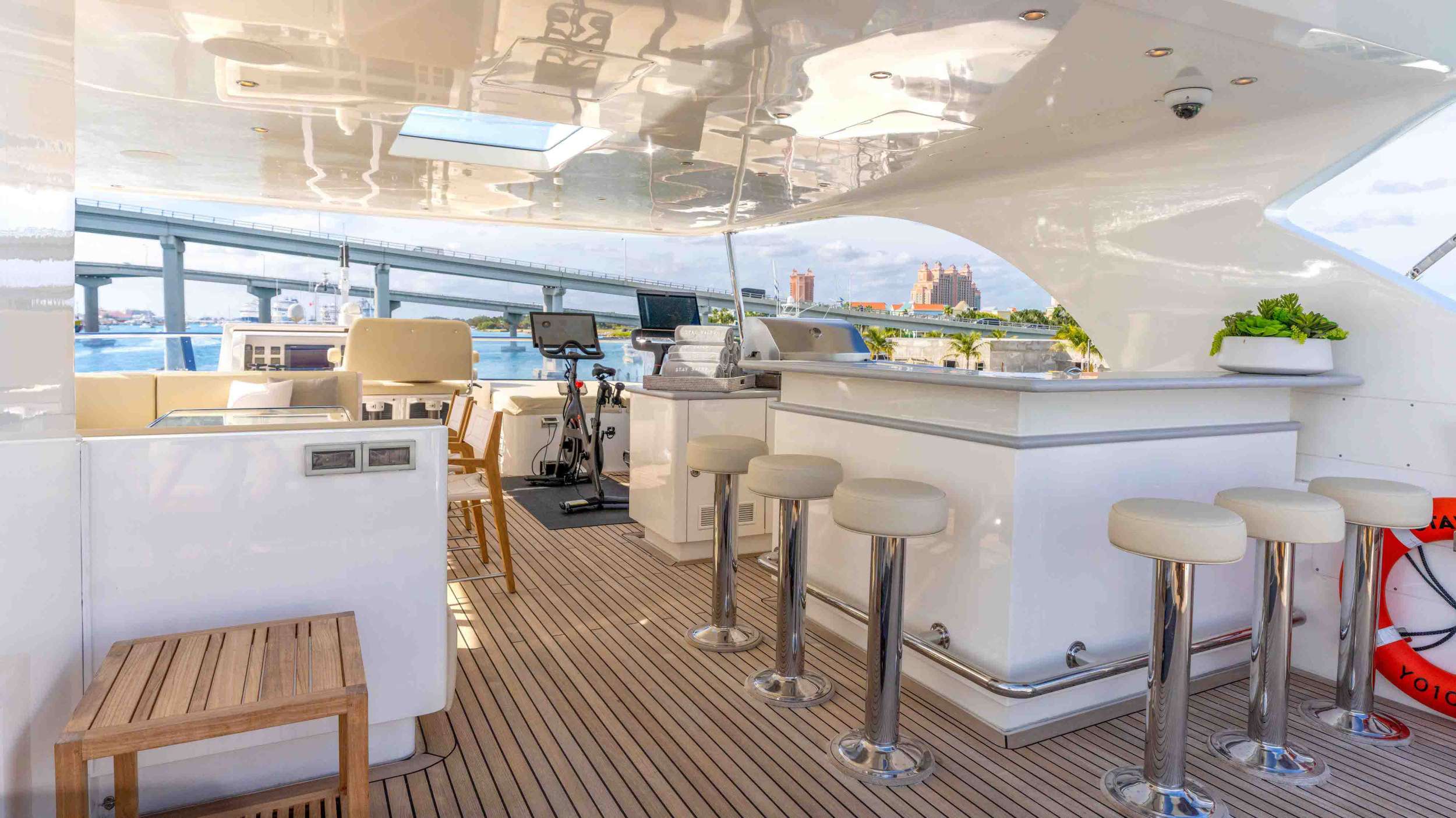 Sundeck Bar and Dining Area