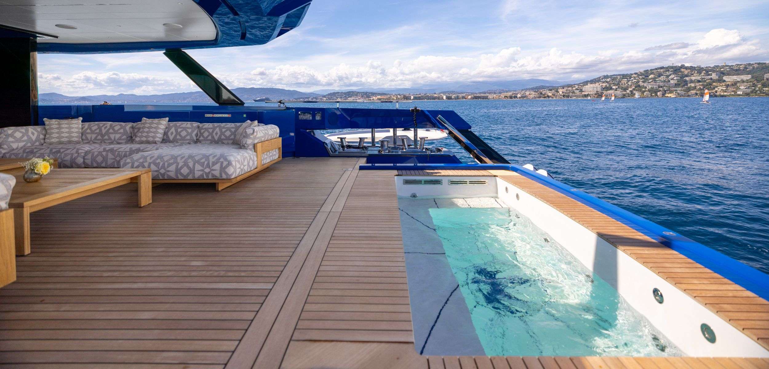 SUI GENERIS yacht image 12