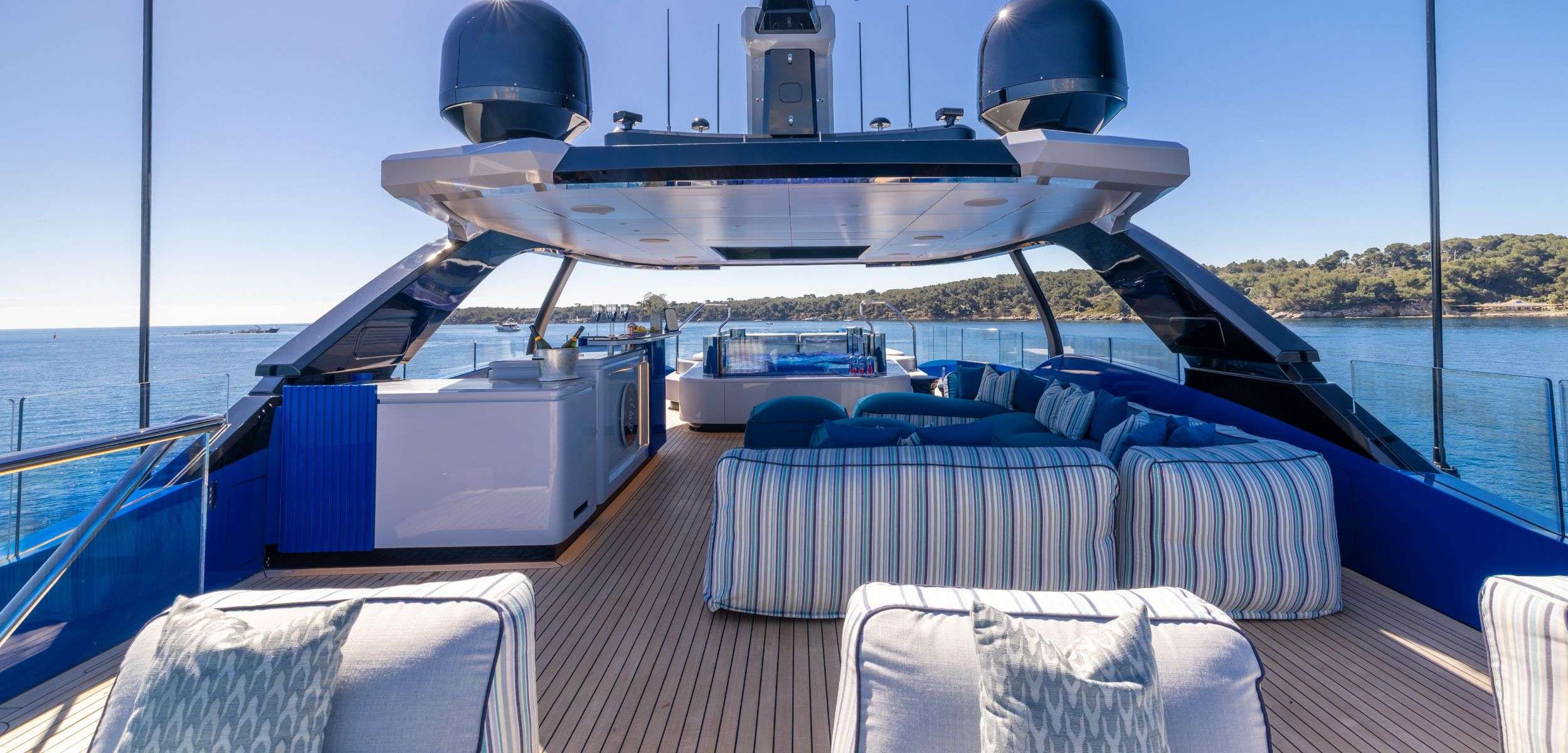 SUI GENERIS yacht image 13