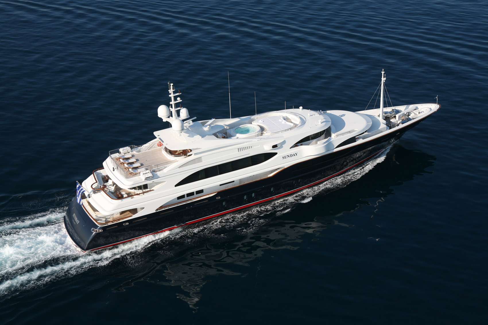 SUNDAY yacht image 1