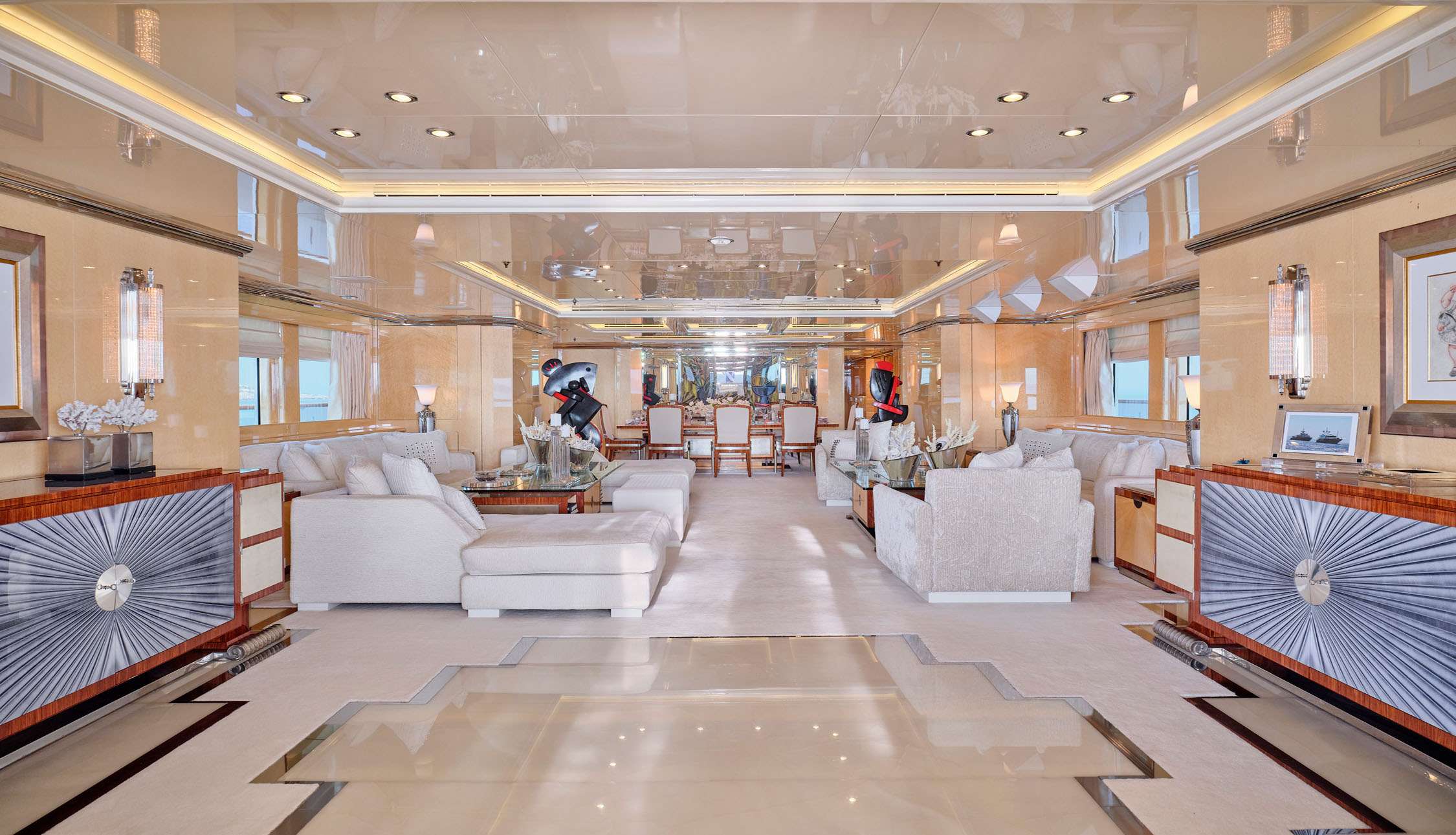 Main deck salon