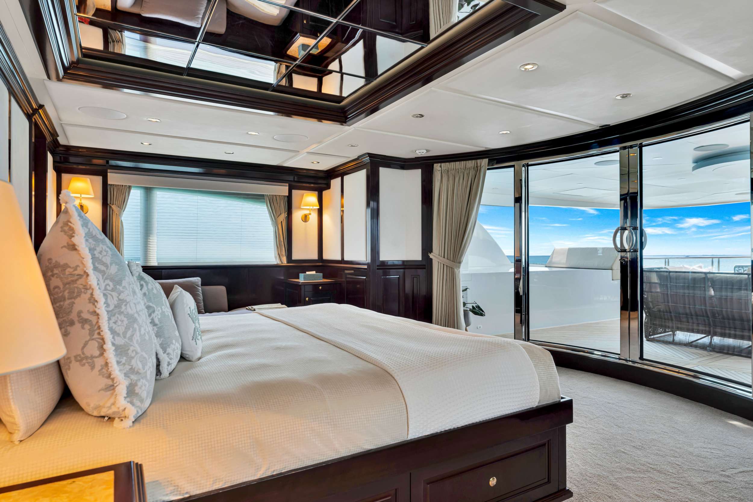 SWEET CAROLINE II yacht image 6