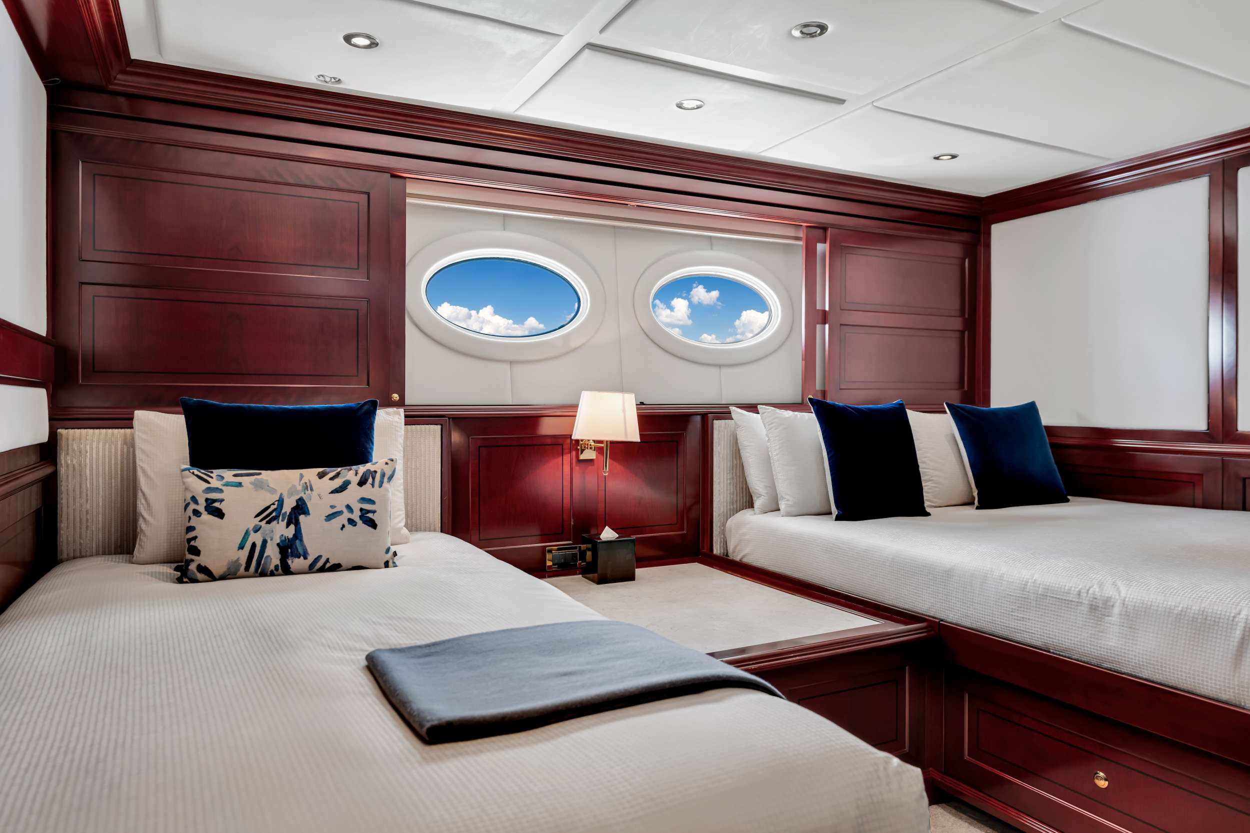 SWEET CAROLINE II yacht image 9