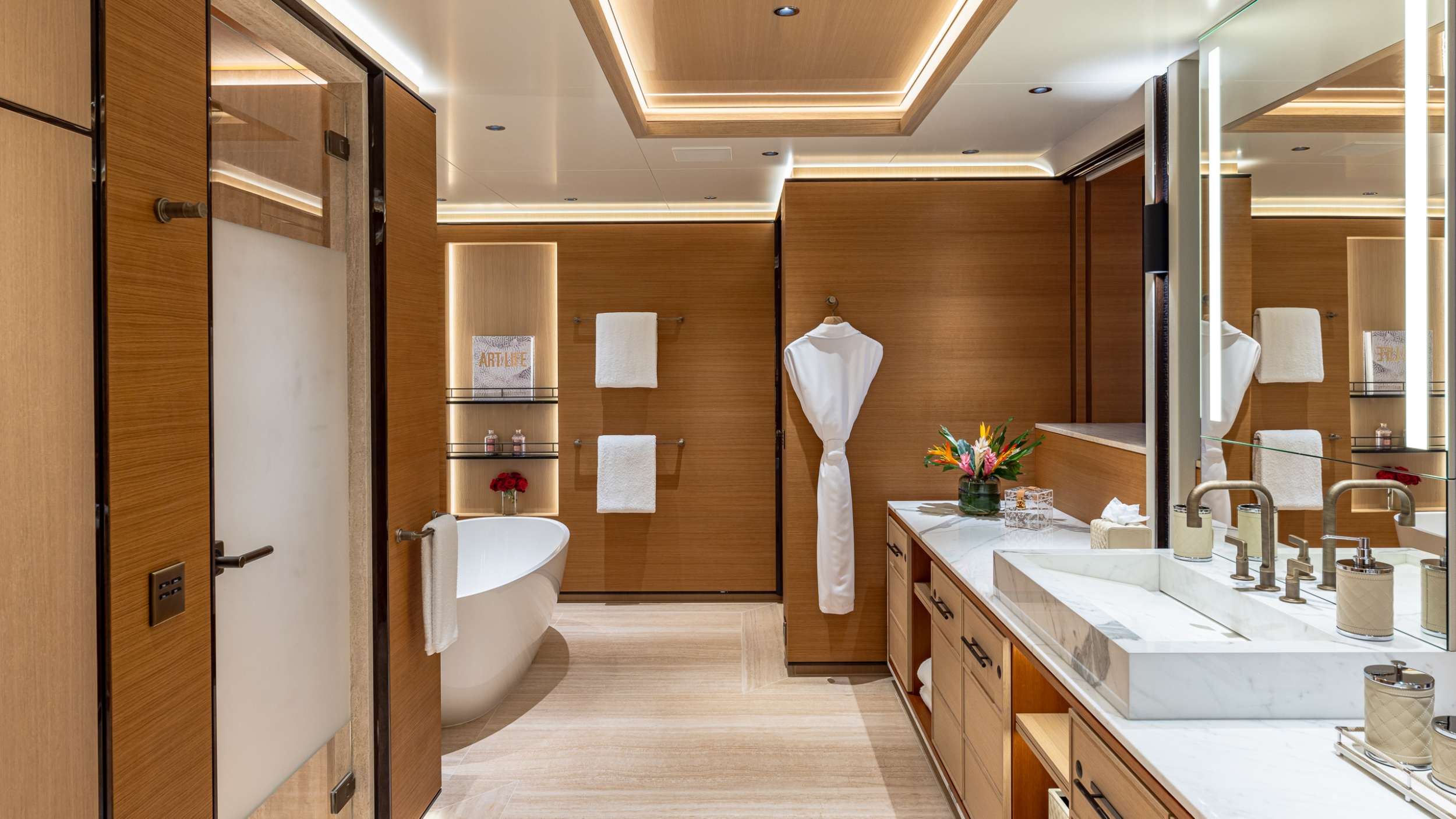 TOP FIVE II yacht image 7