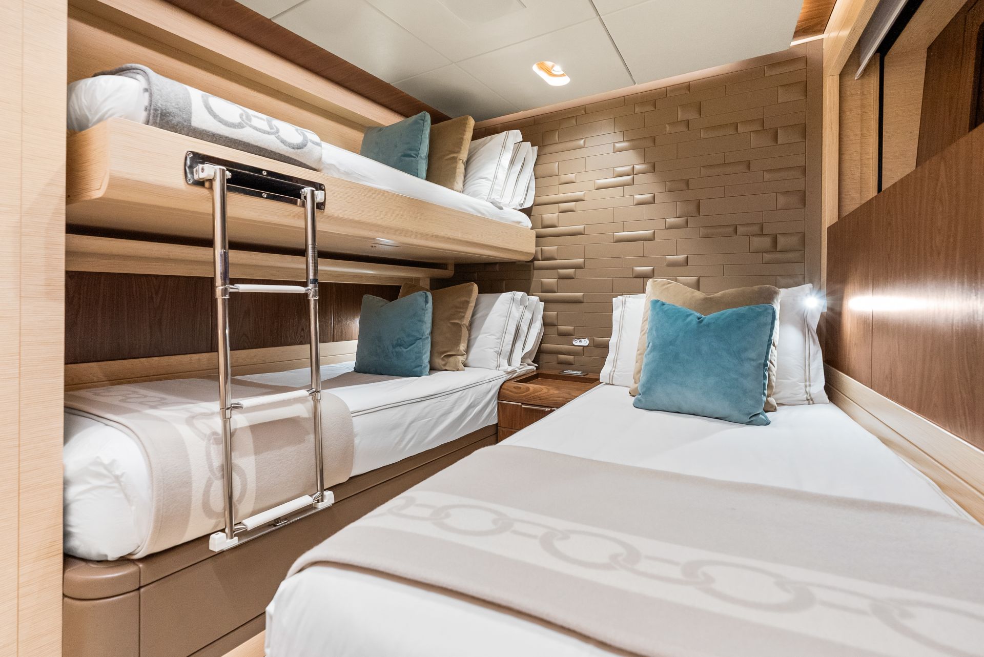Twin Stateroom #2 w/ Pullman