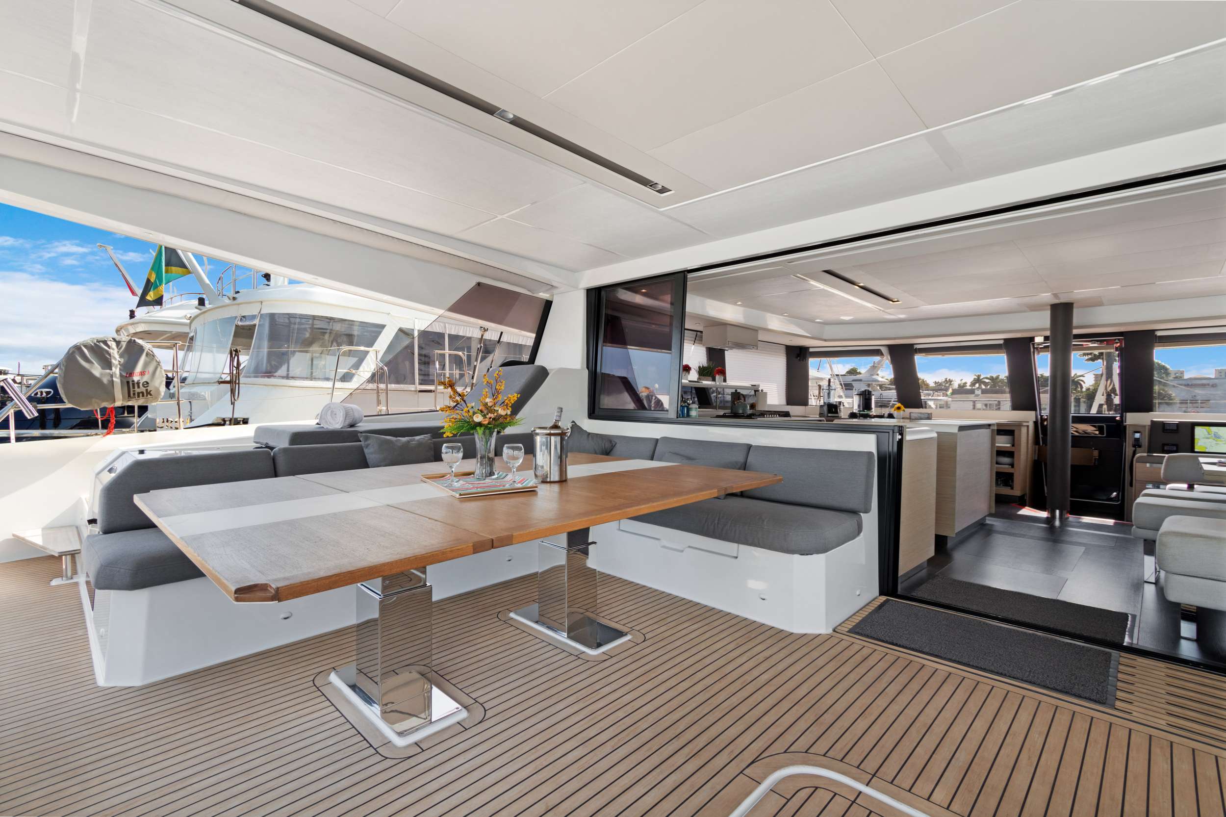 TRU NORTH yacht image 3