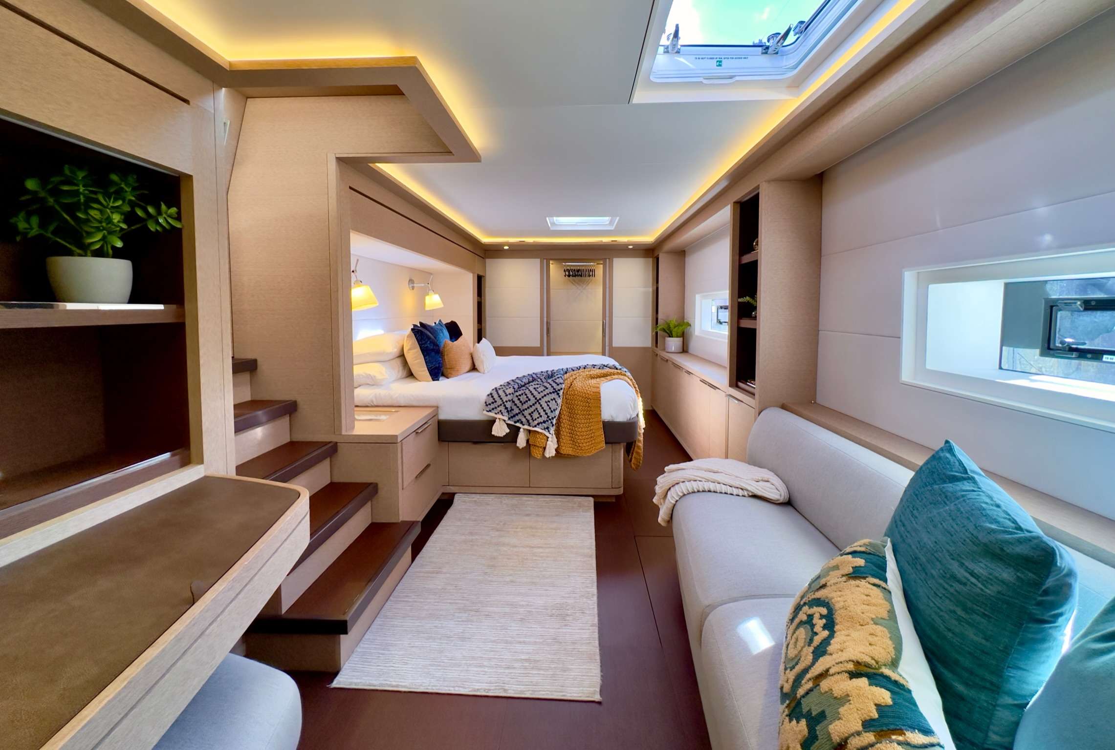 TWIN FLAME 77 yacht image 6