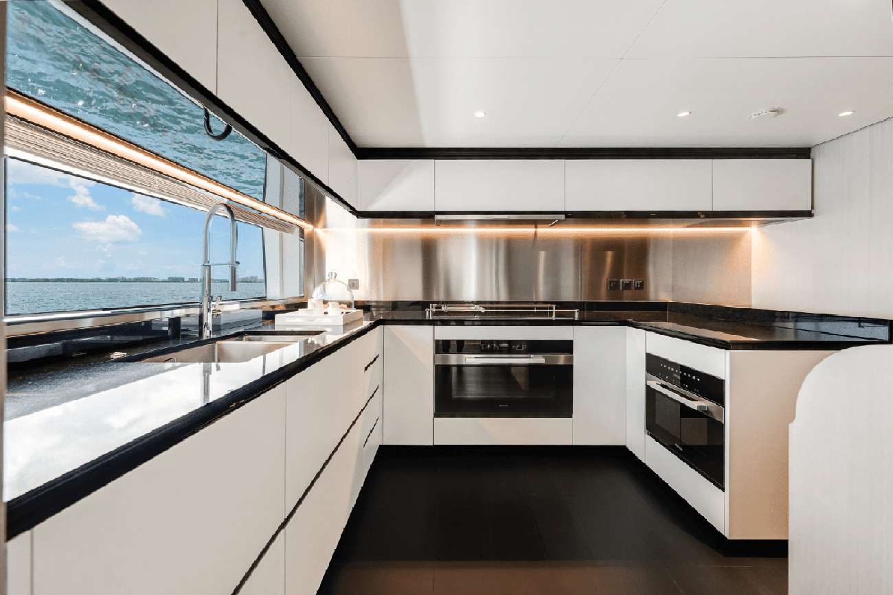 Tycoon yacht image 18
